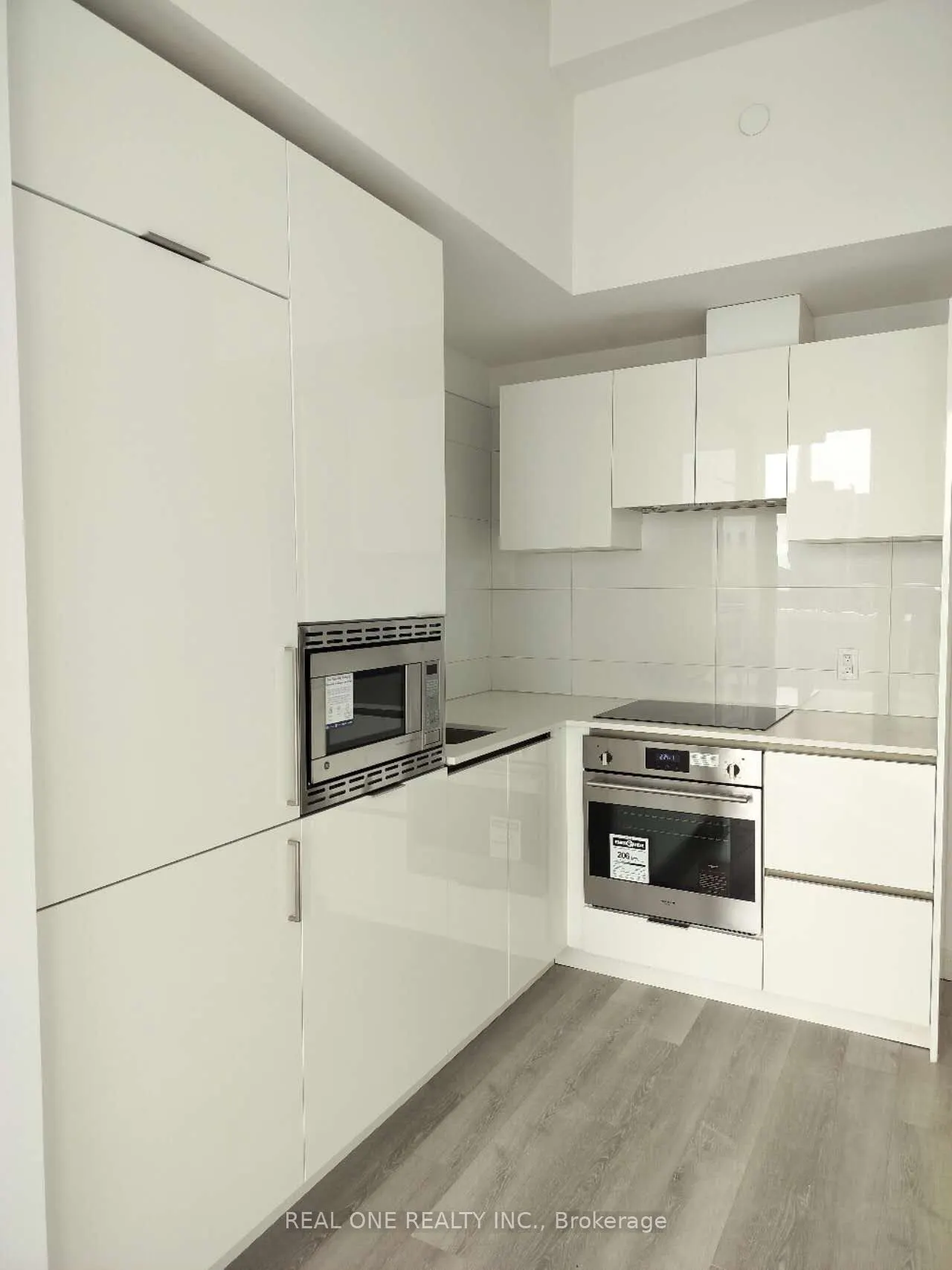 238 Simcoe Street, #3904