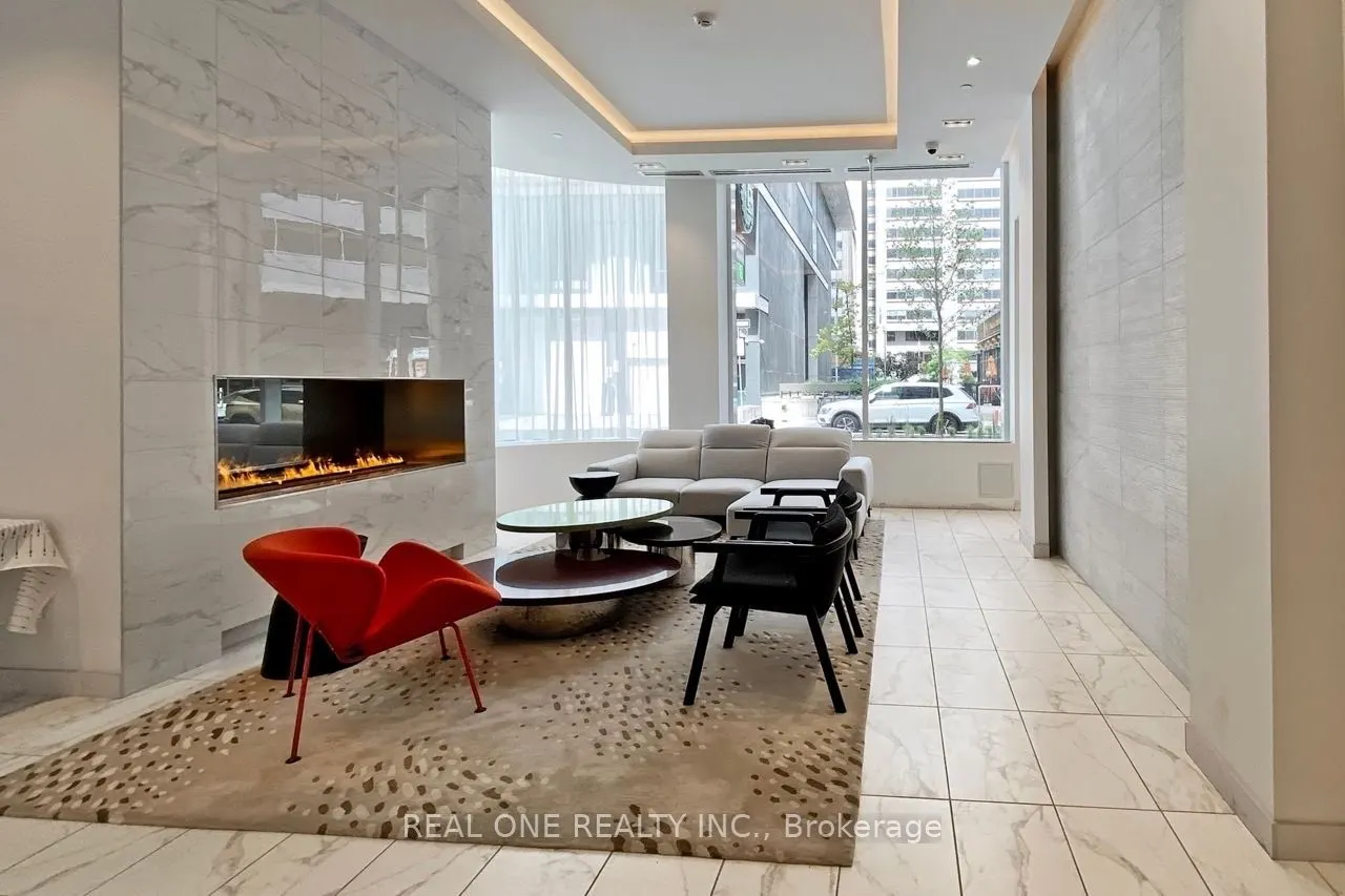 238 Simcoe Street, #3904