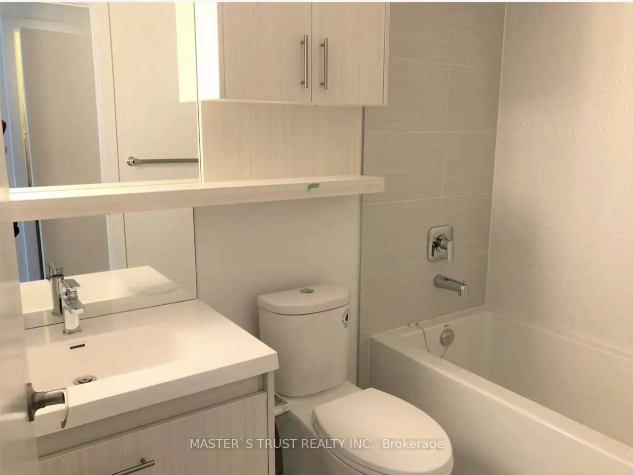 128 Fairview Mall Drive, #809