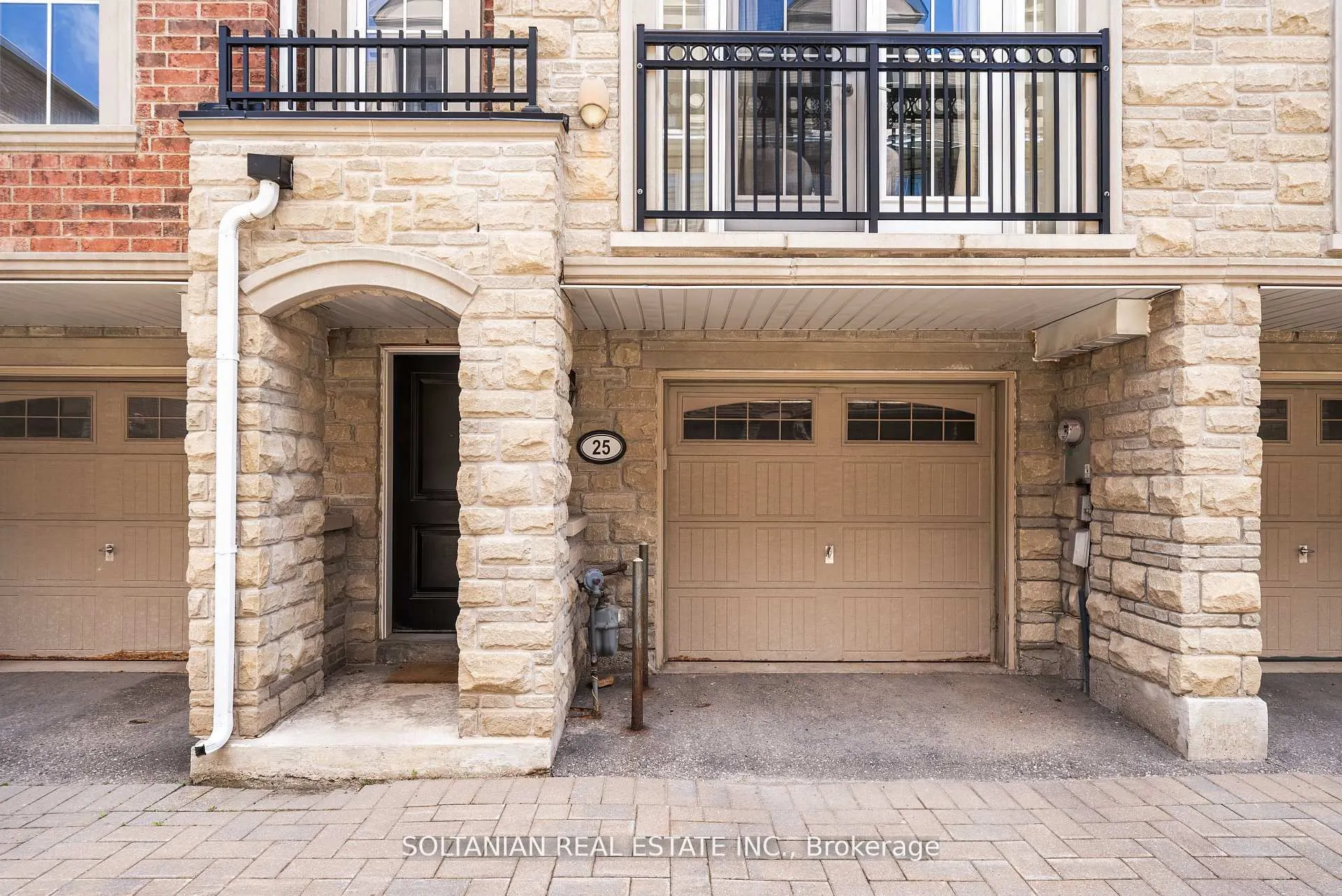 25 Slingsby Lane