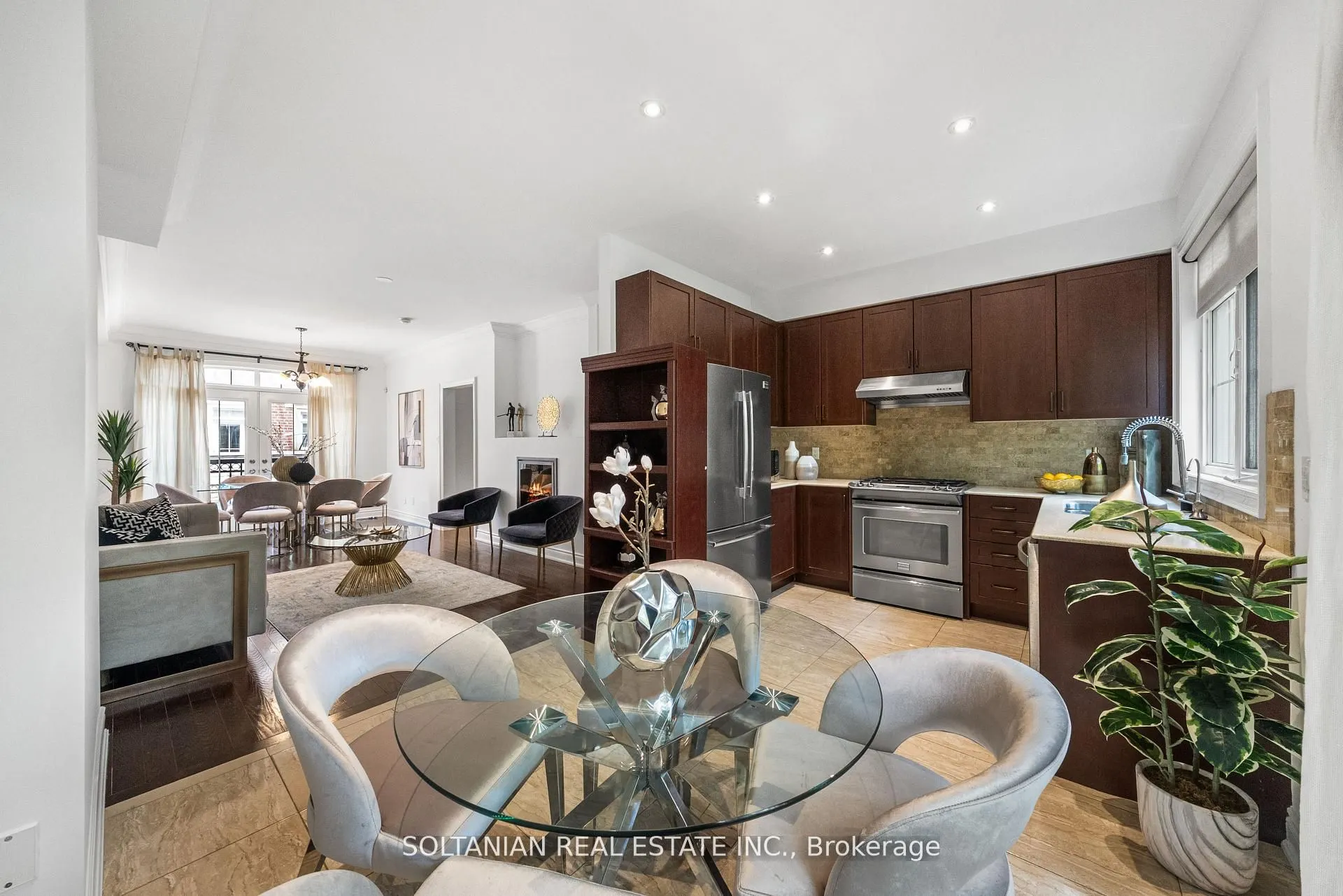 25 Slingsby Lane