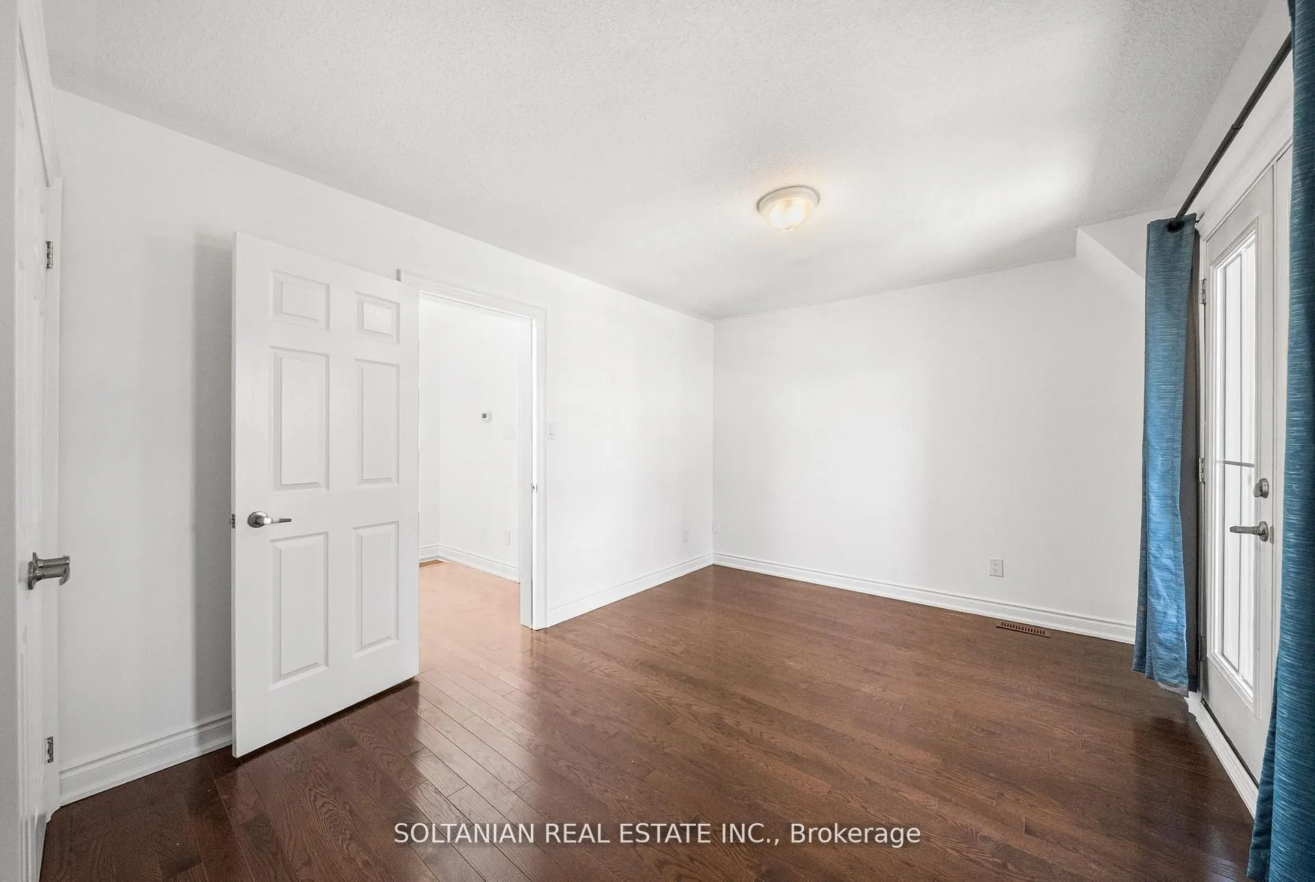 25 Slingsby Lane