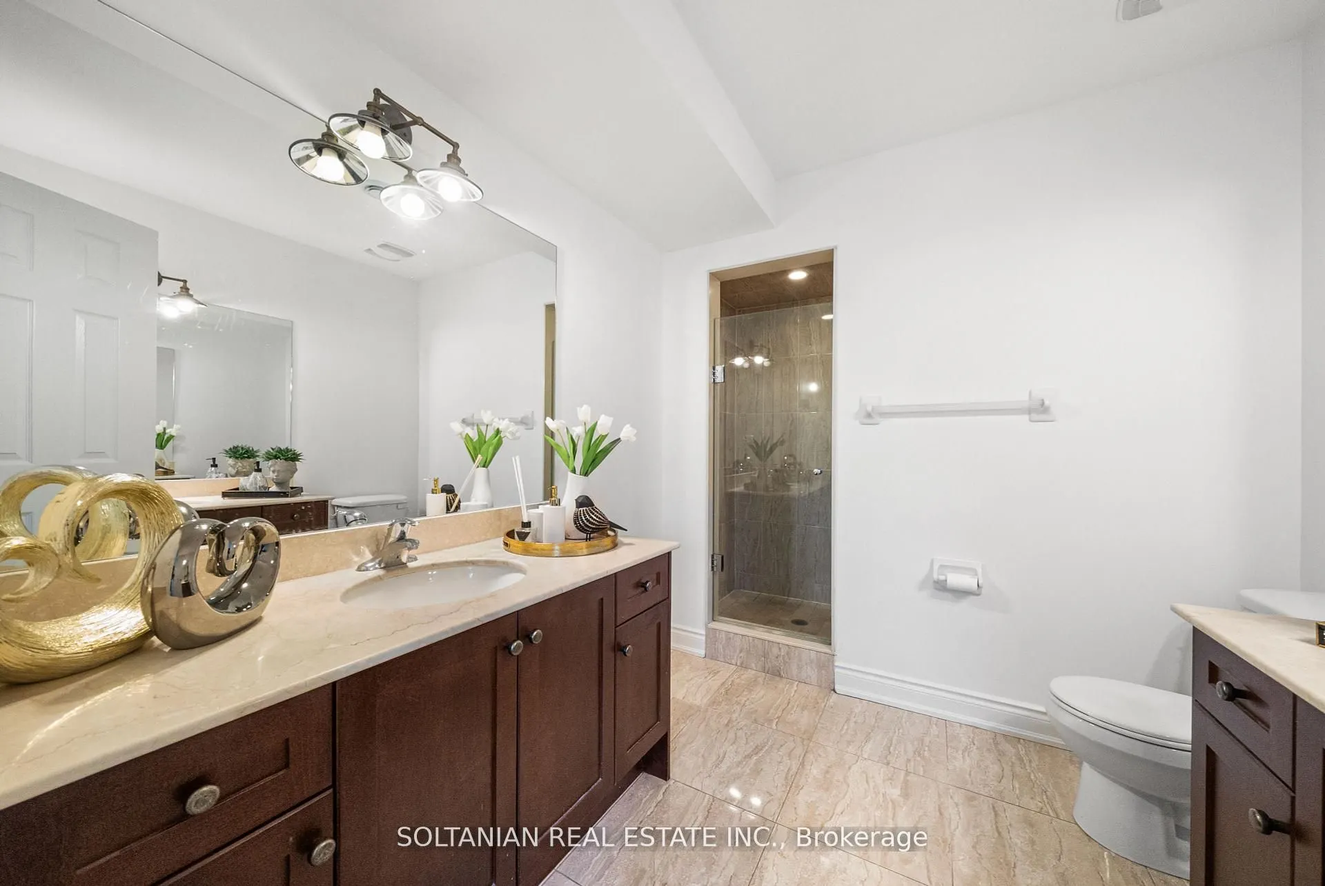 25 Slingsby Lane