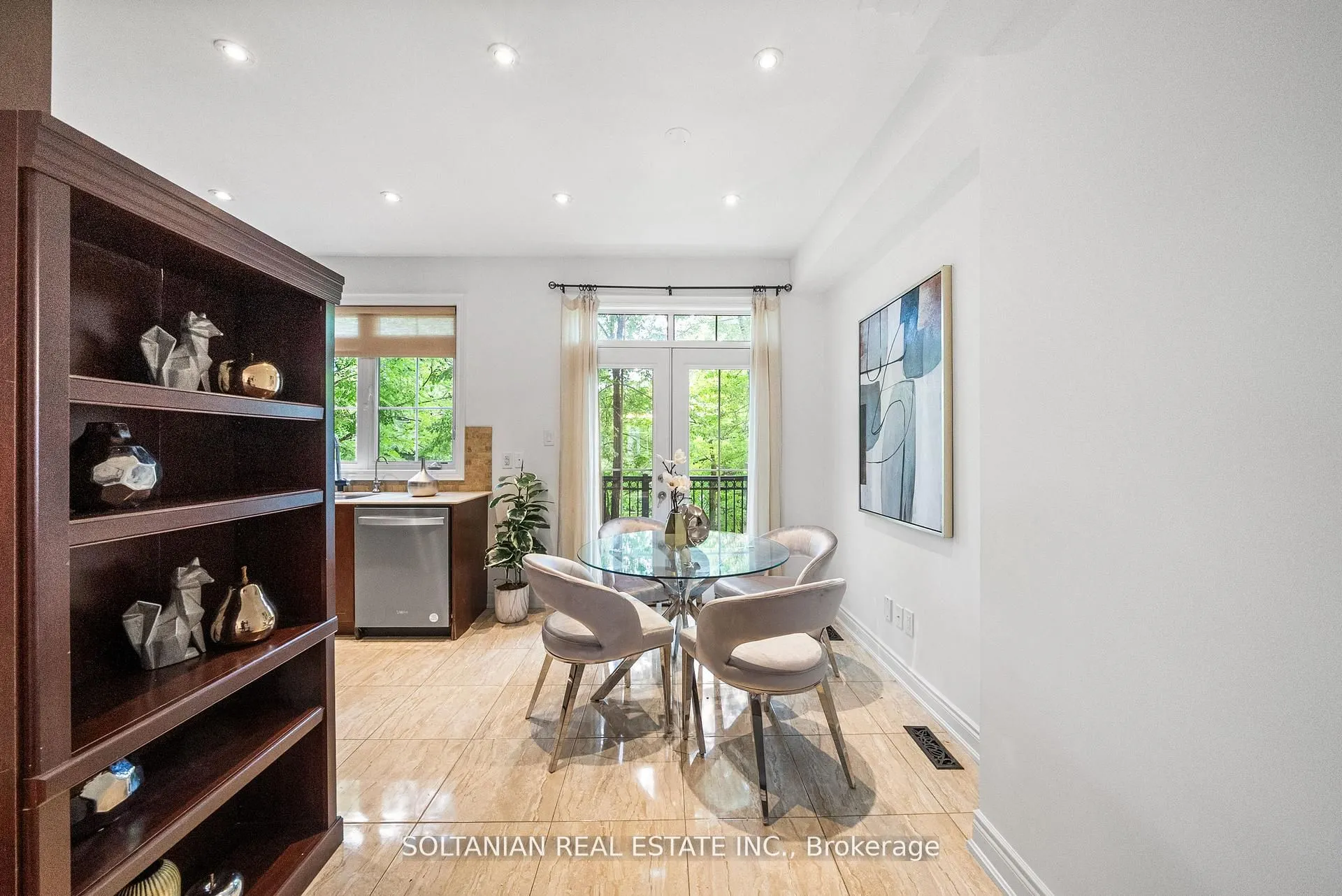 25 Slingsby Lane