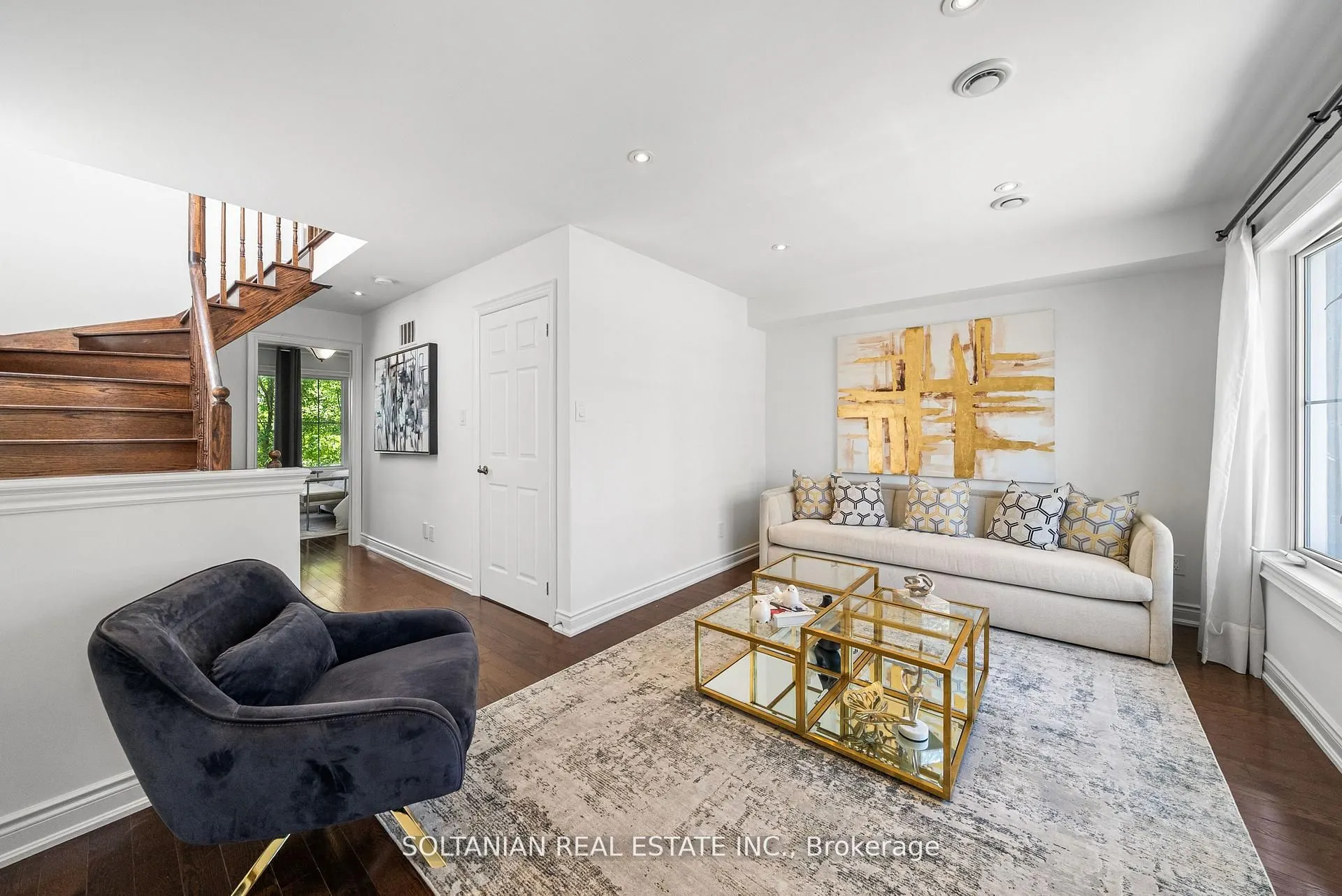 25 Slingsby Lane