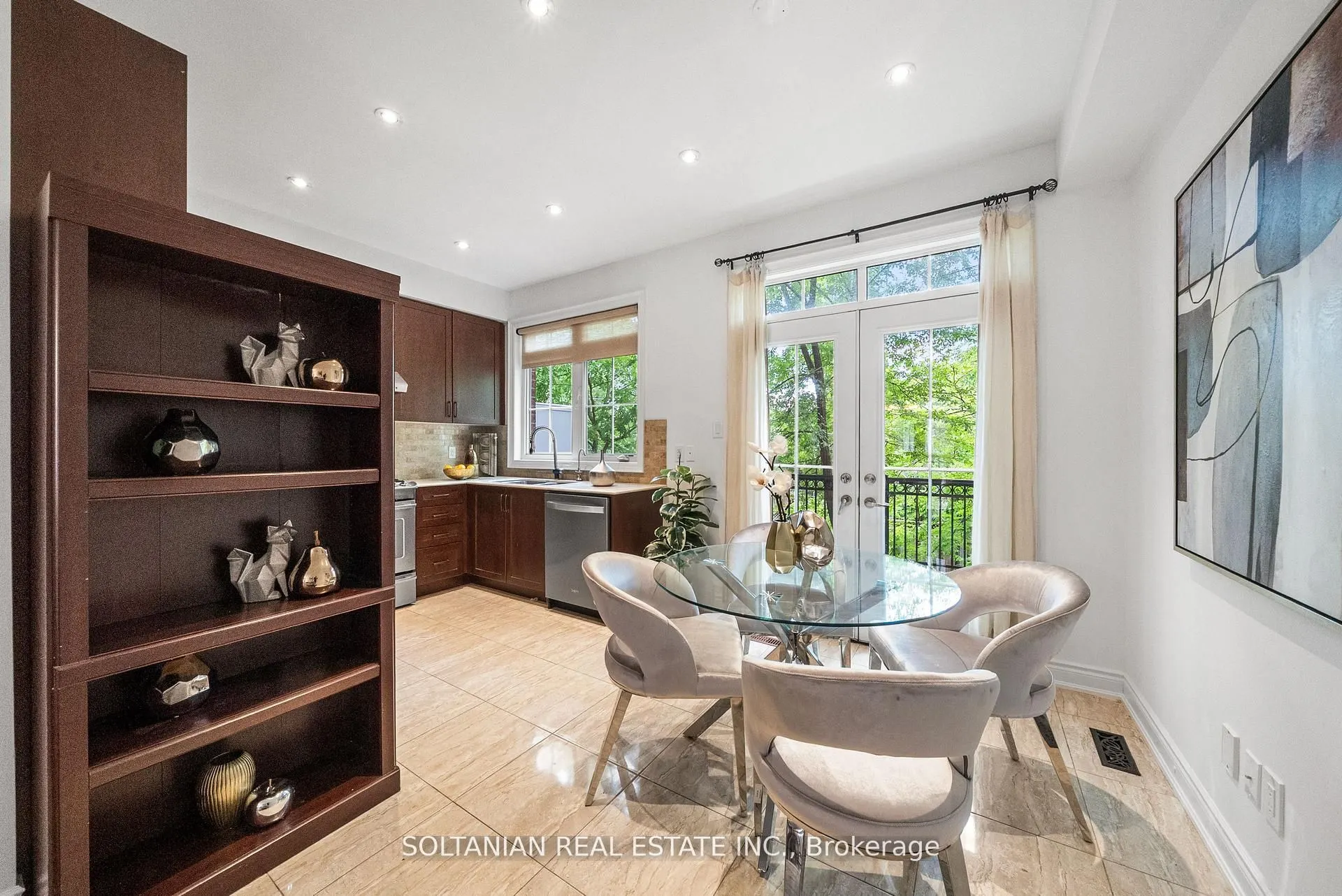 25 Slingsby Lane