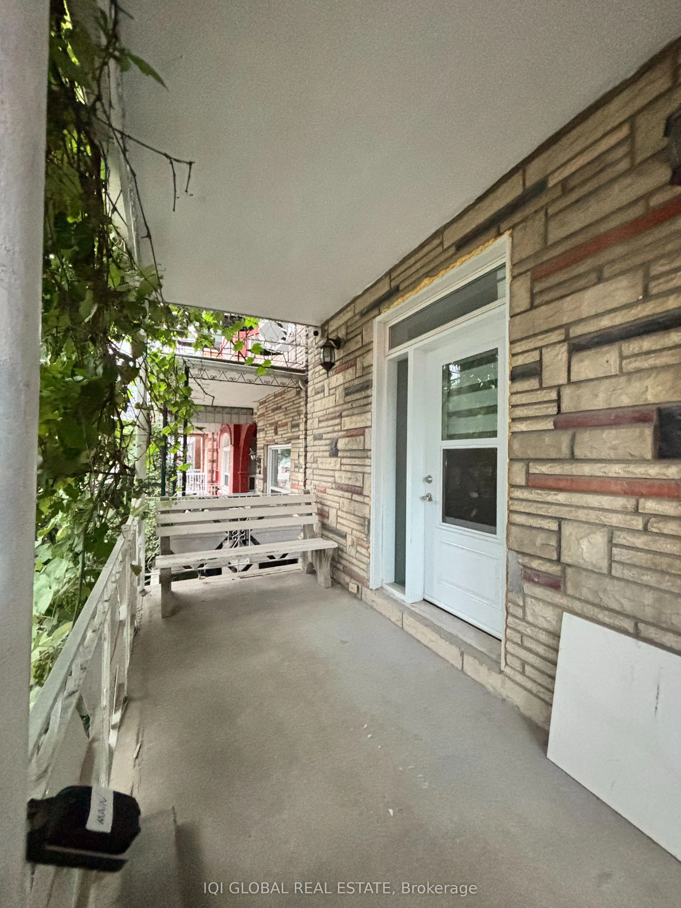 475 Ossington Avenue, #Main Floor
