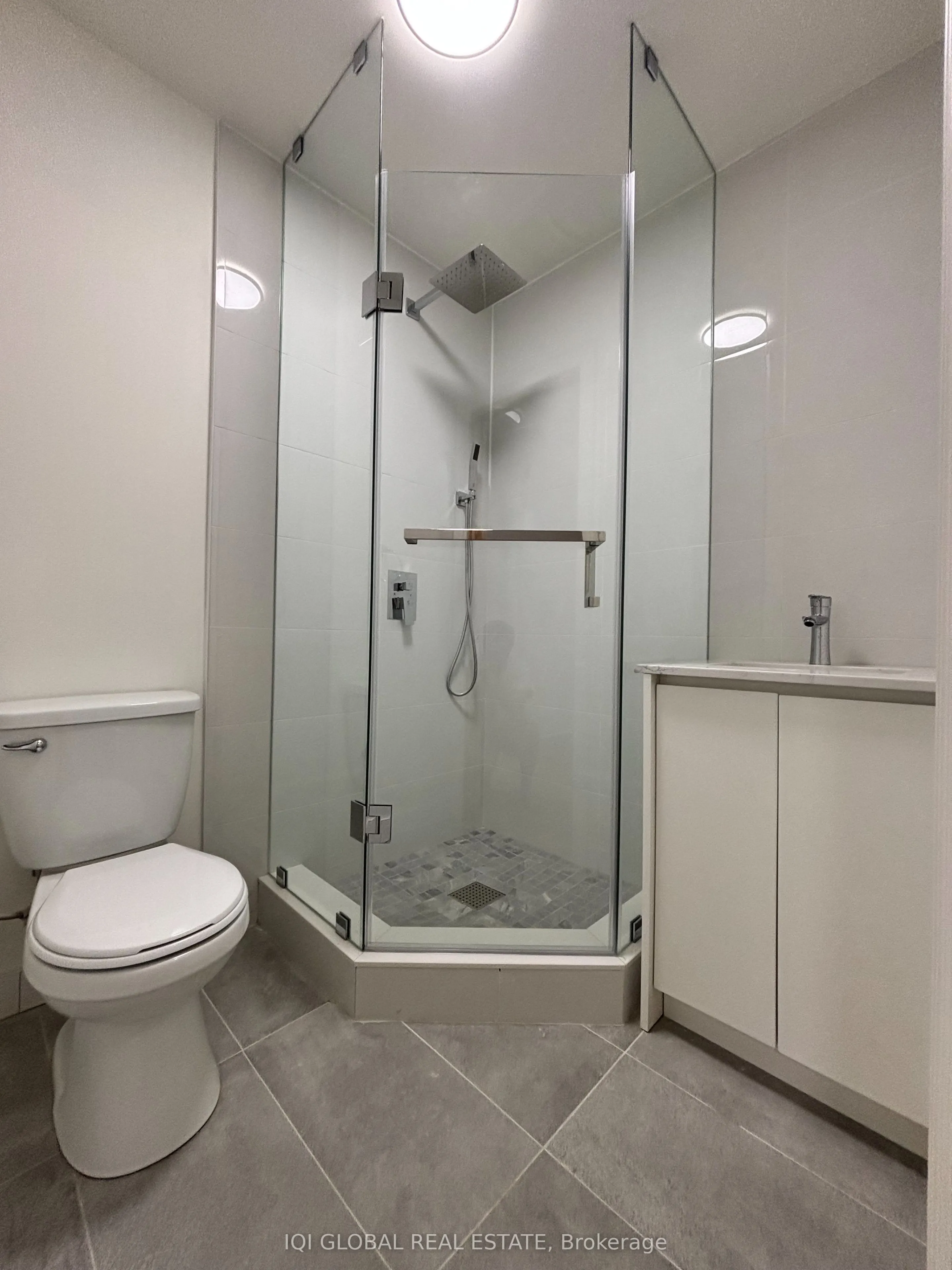 475 Ossington Avenue, #Main Floor