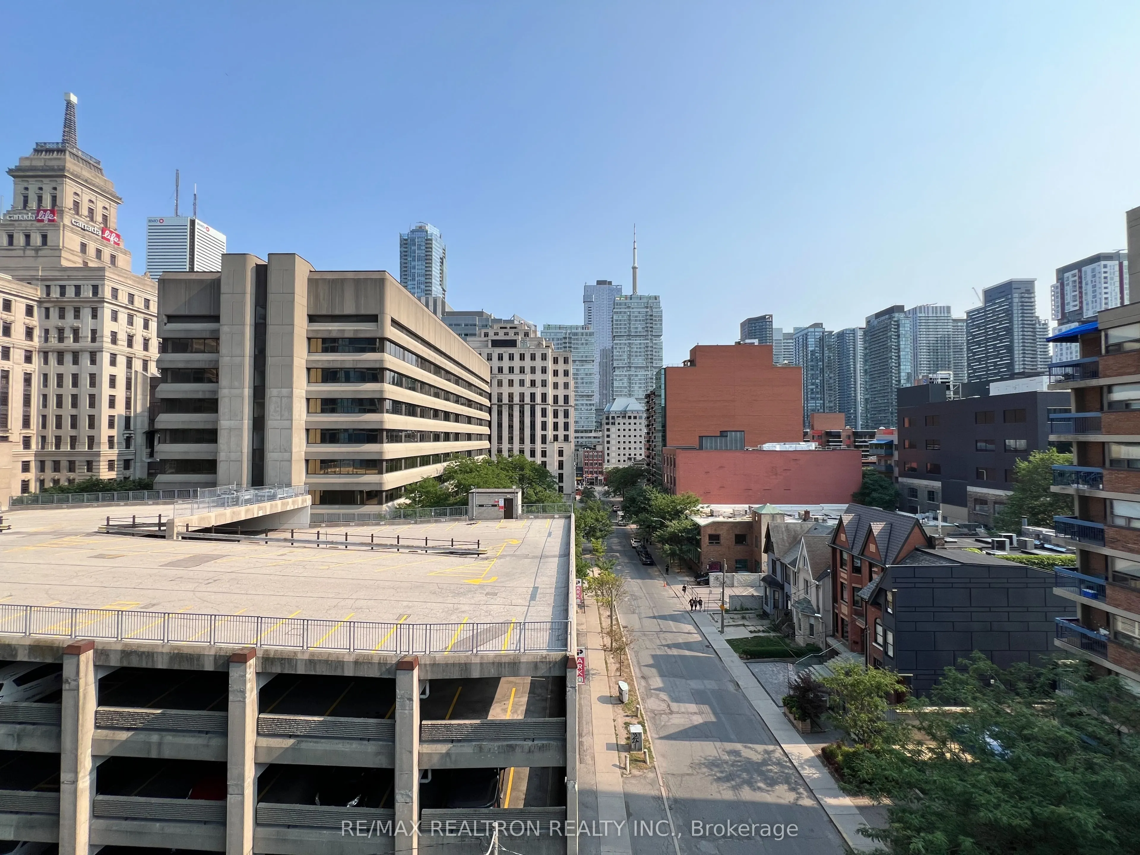 210 Simcoe Street, #704