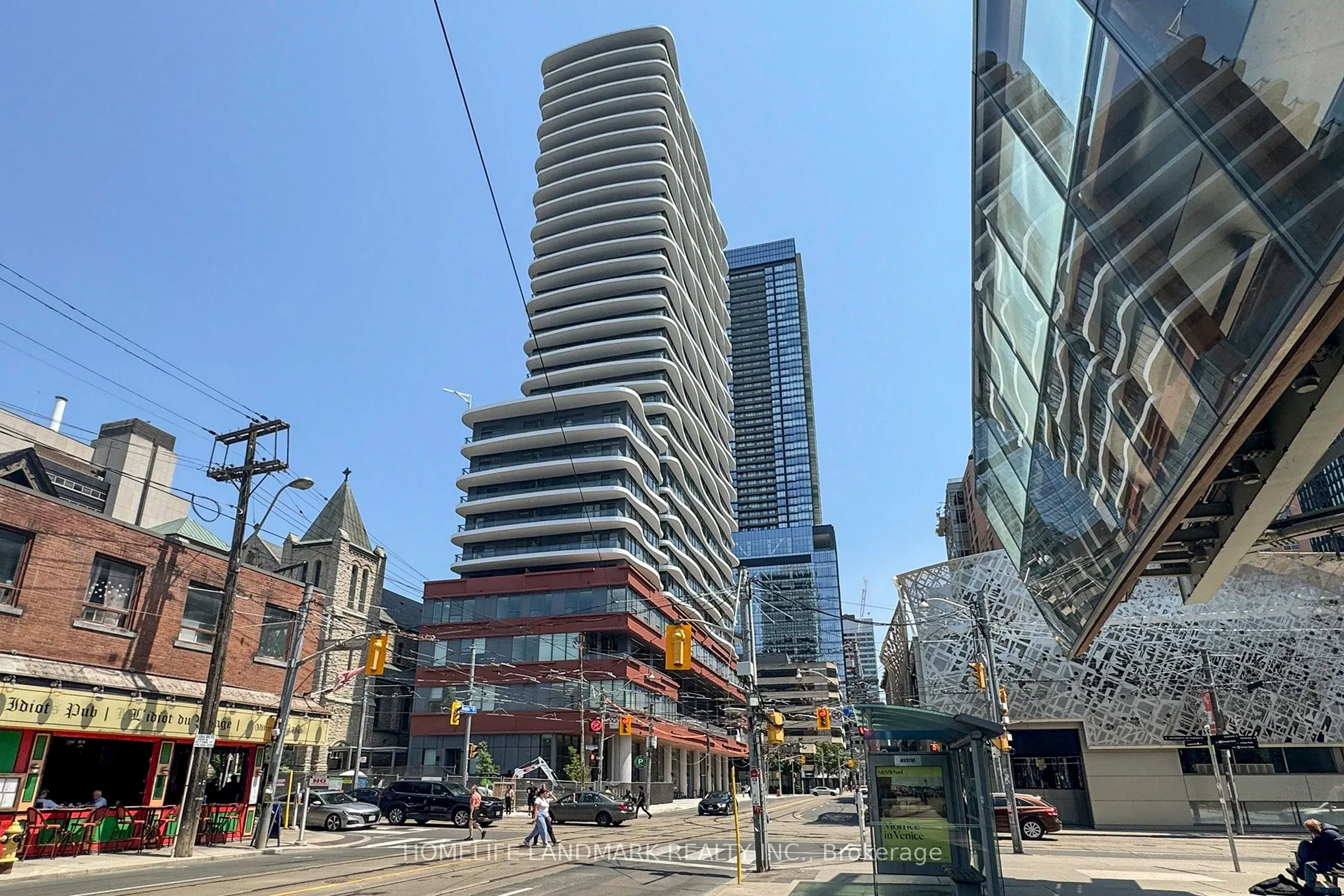 280 Dundas Street W, #2211