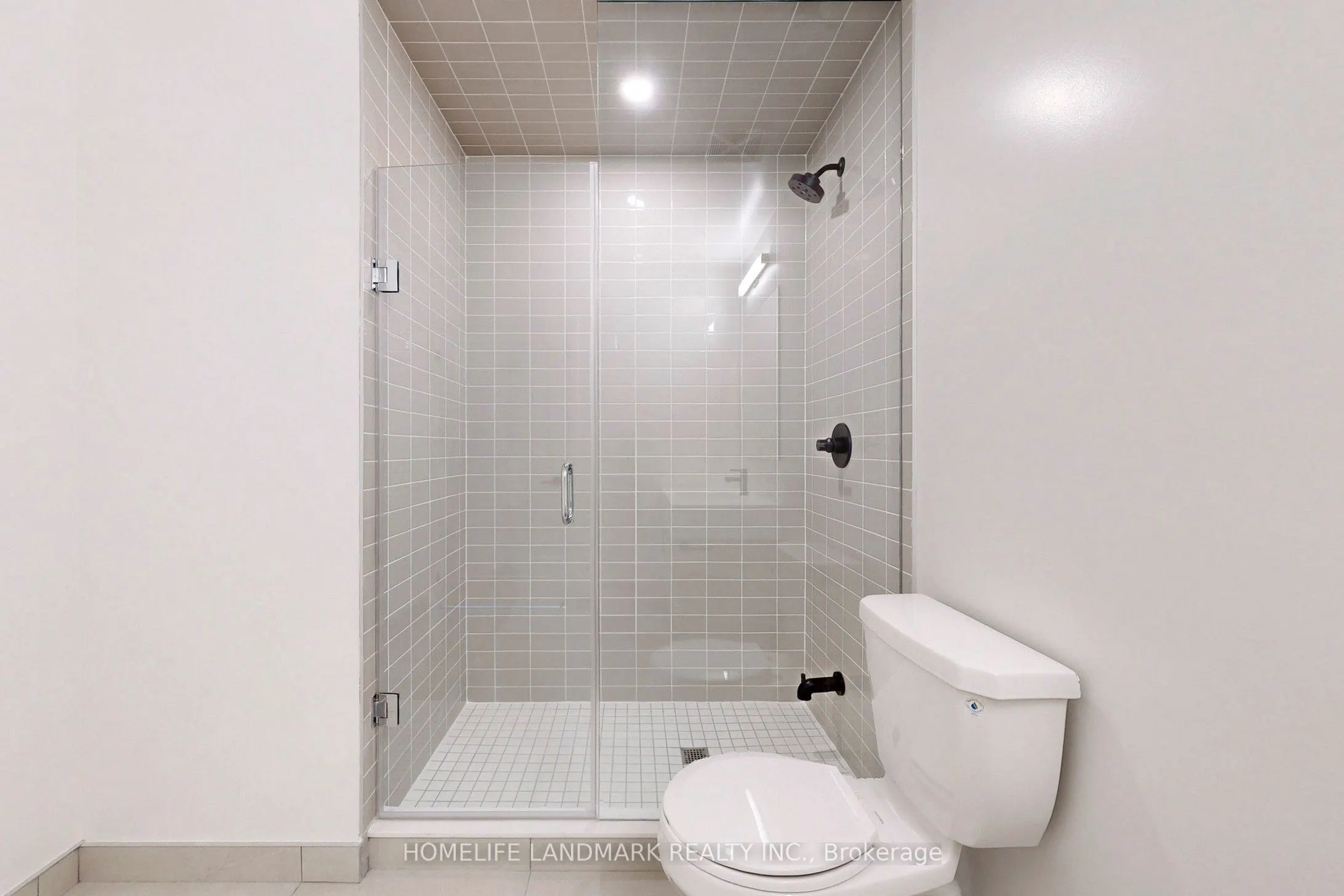280 Dundas Street W, #2211