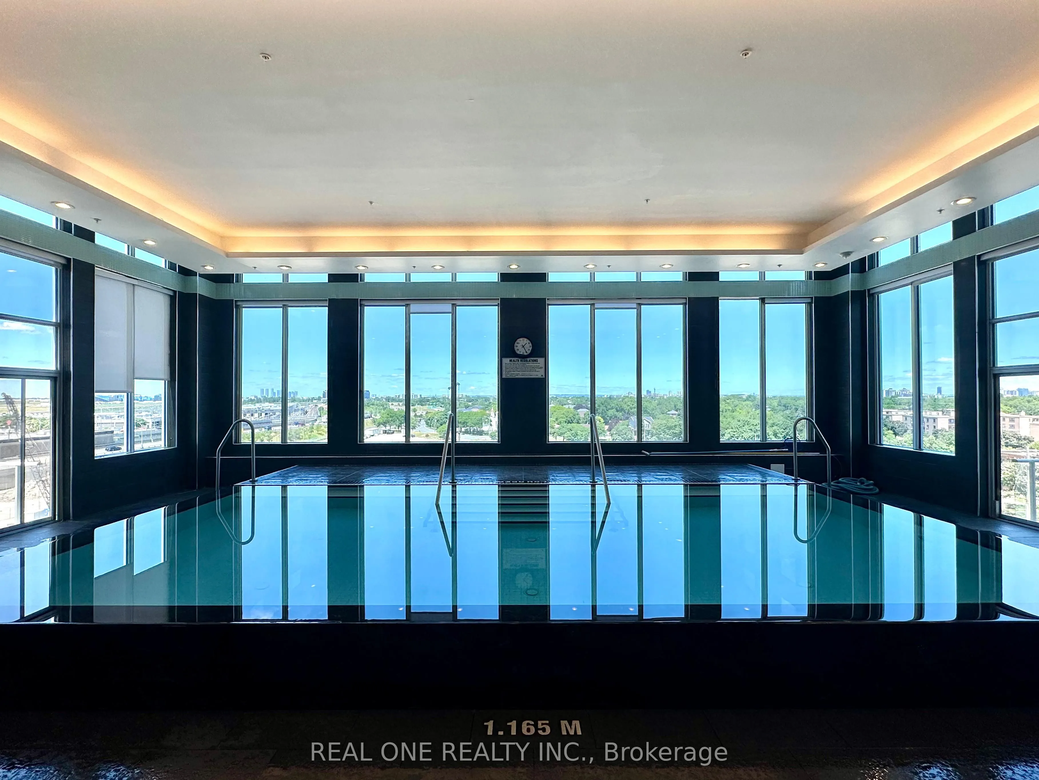 565 Wilson Avenue, #904W