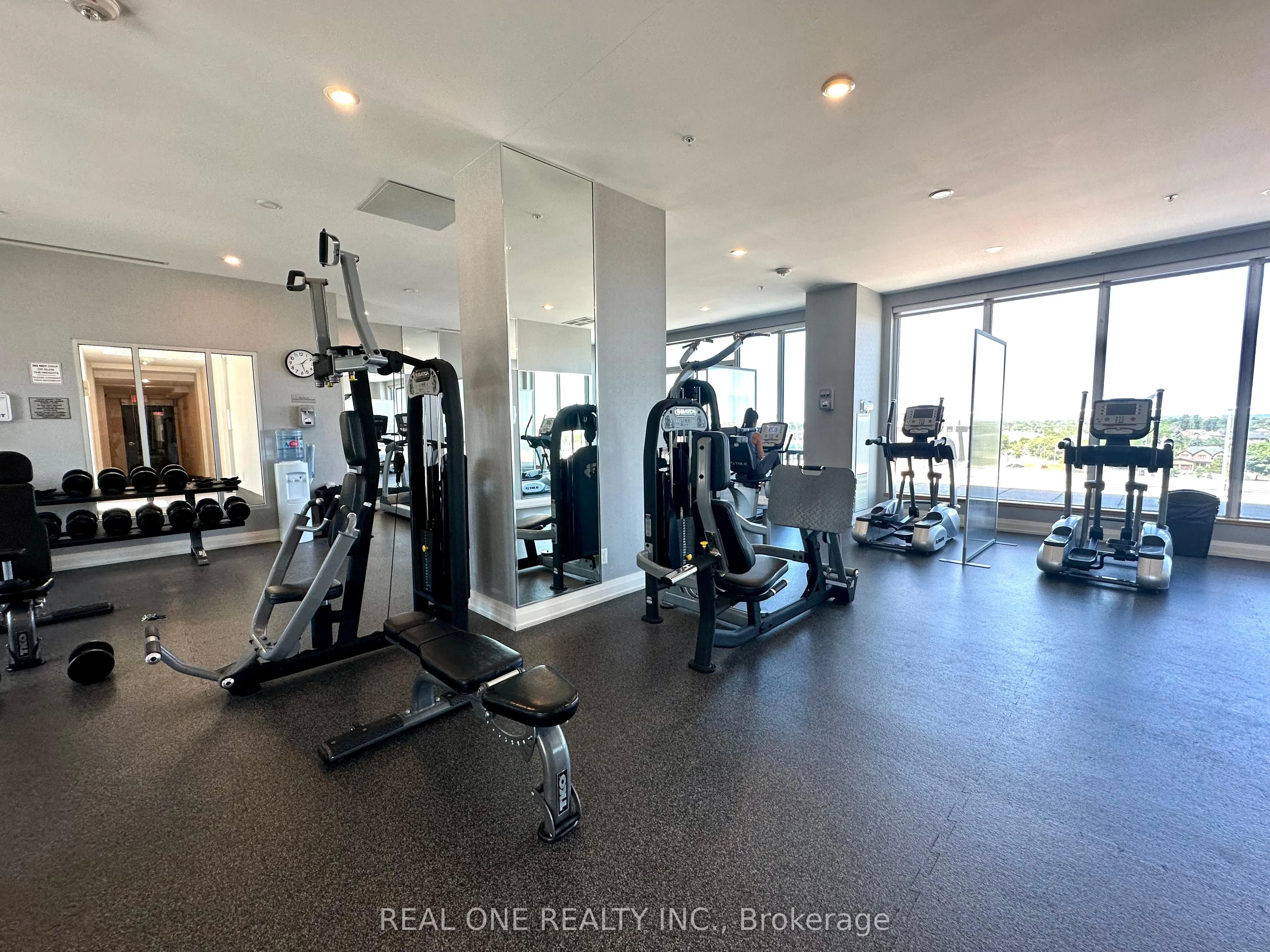 565 Wilson Avenue, #904W