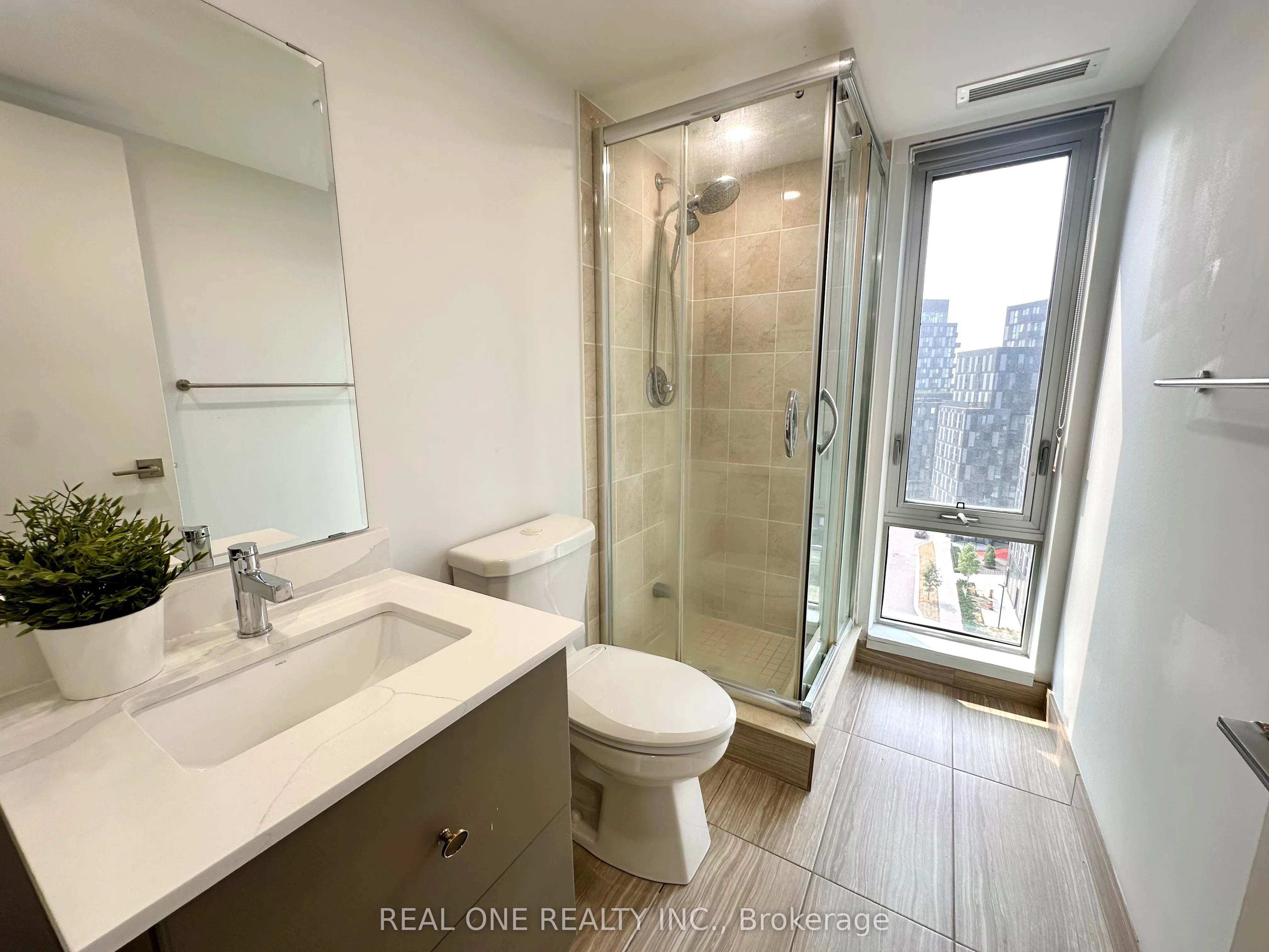 565 Wilson Avenue, #904W