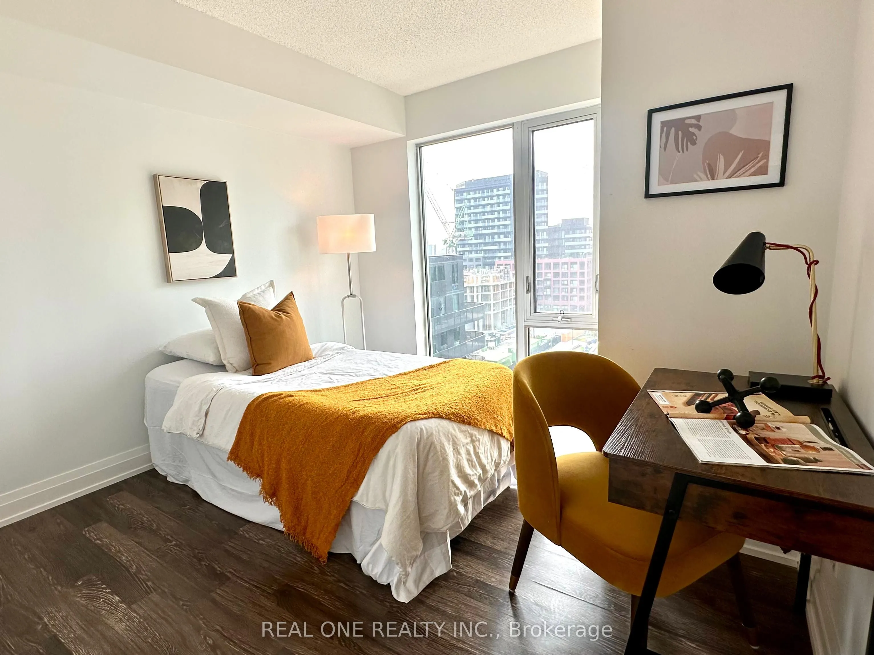 565 Wilson Avenue, #904W