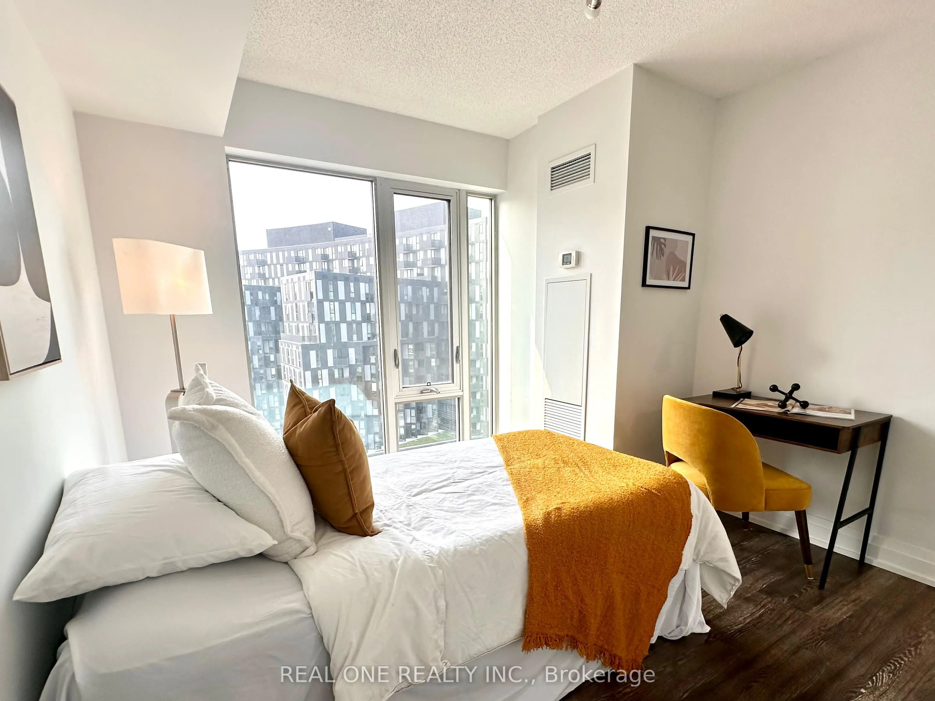 565 Wilson Avenue, #904W