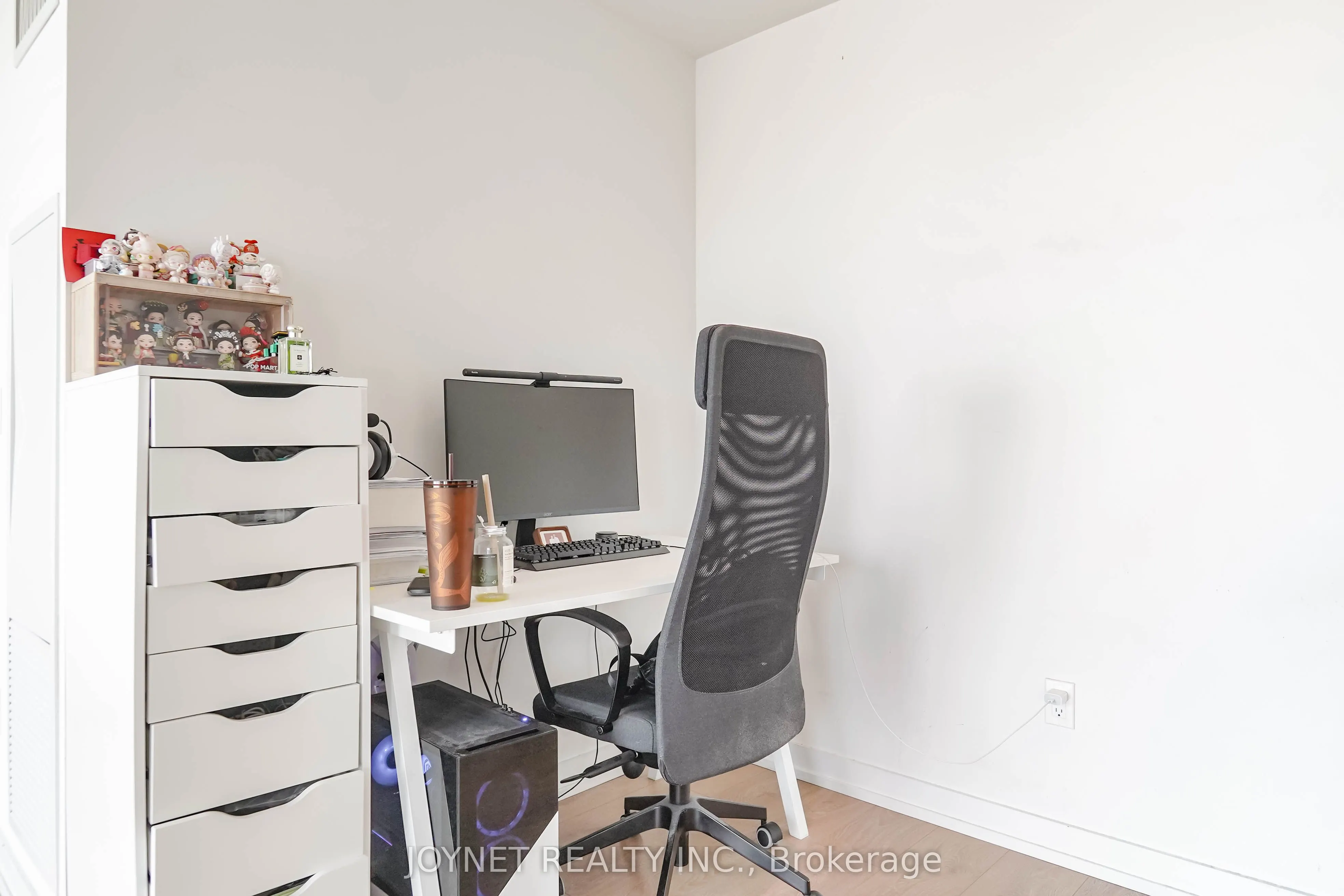 117 Mcmahon Drive, #701