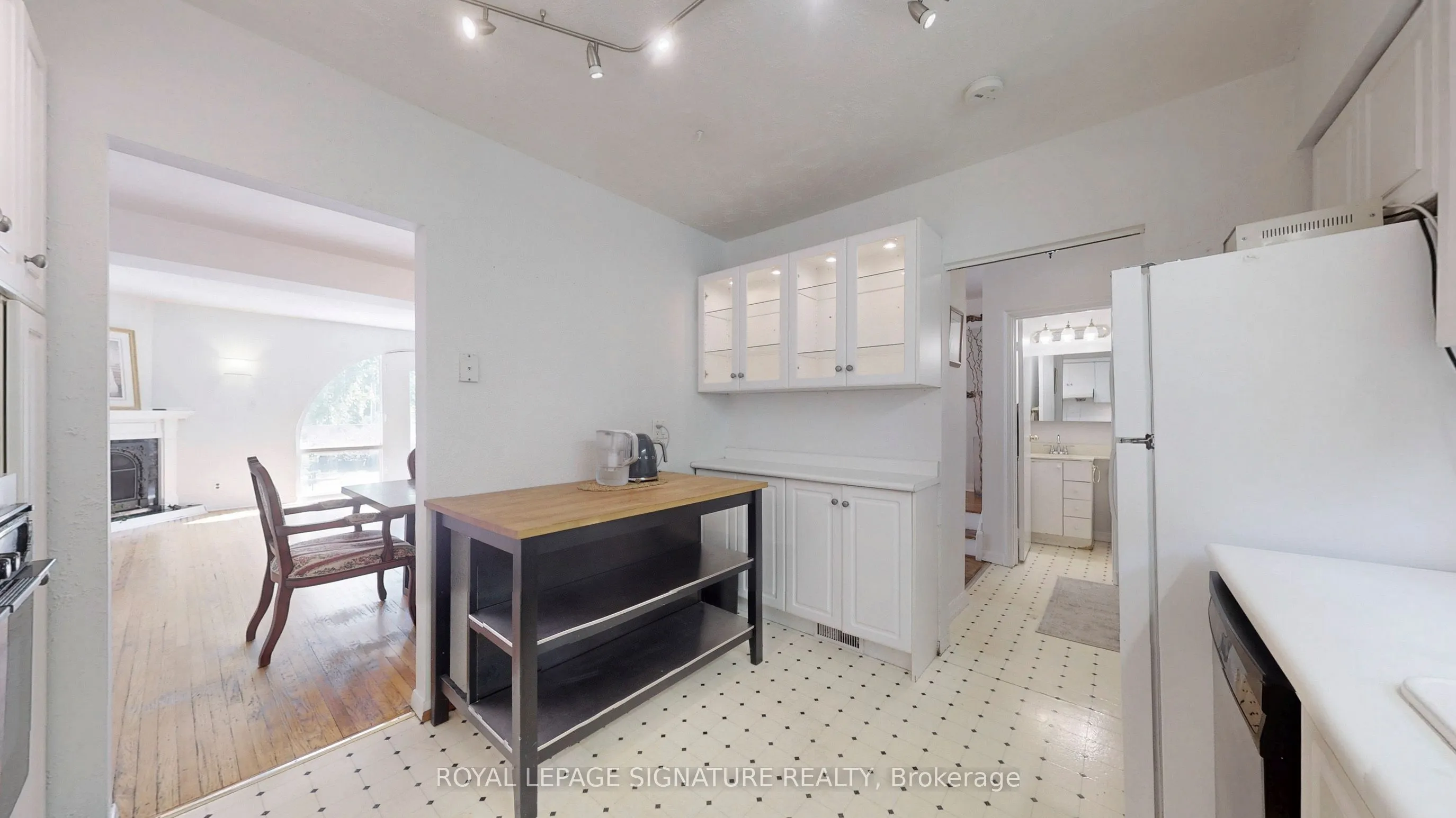6 Esterbrooke Avenue, #76