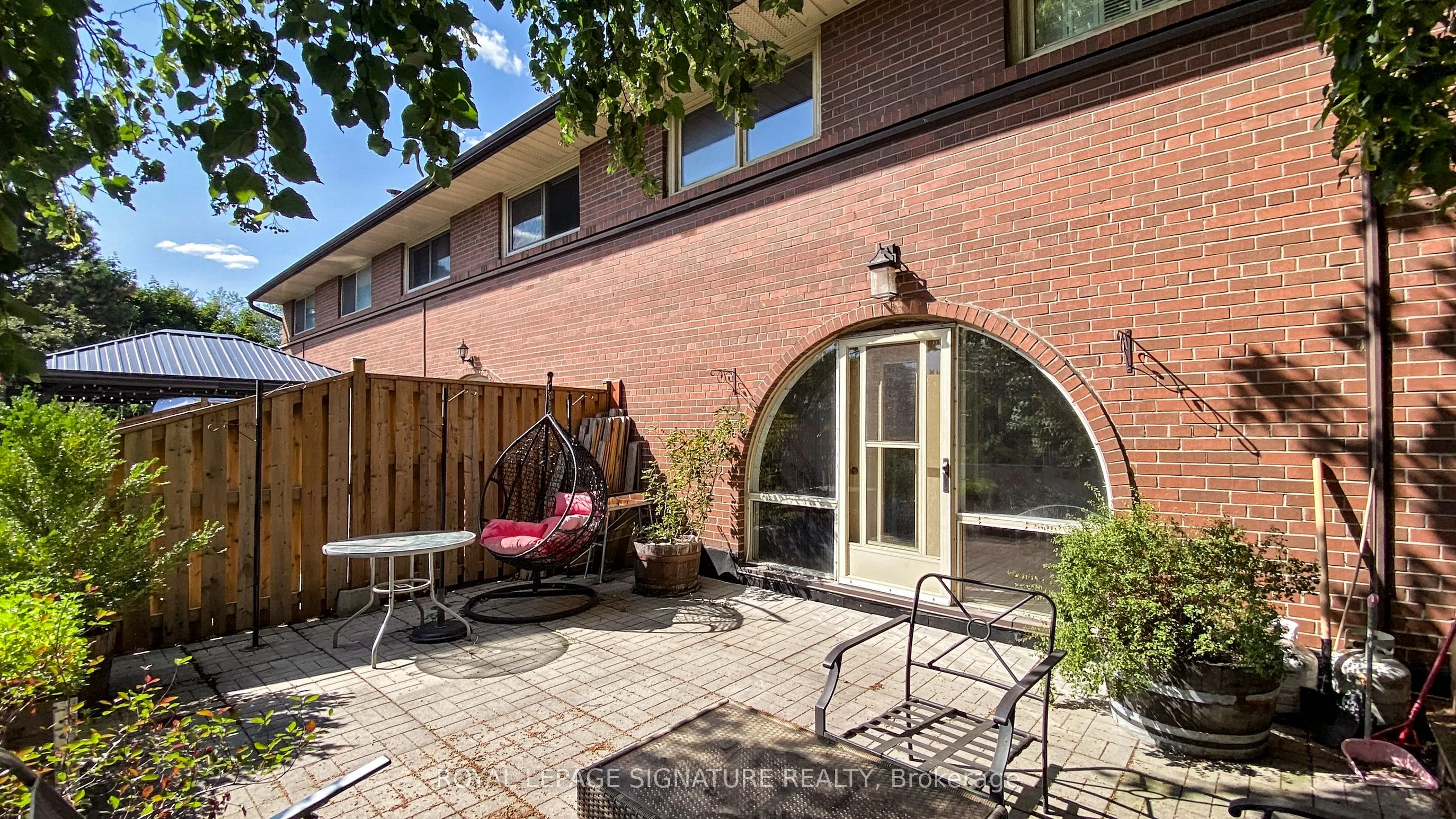 6 Esterbrooke Avenue, #76