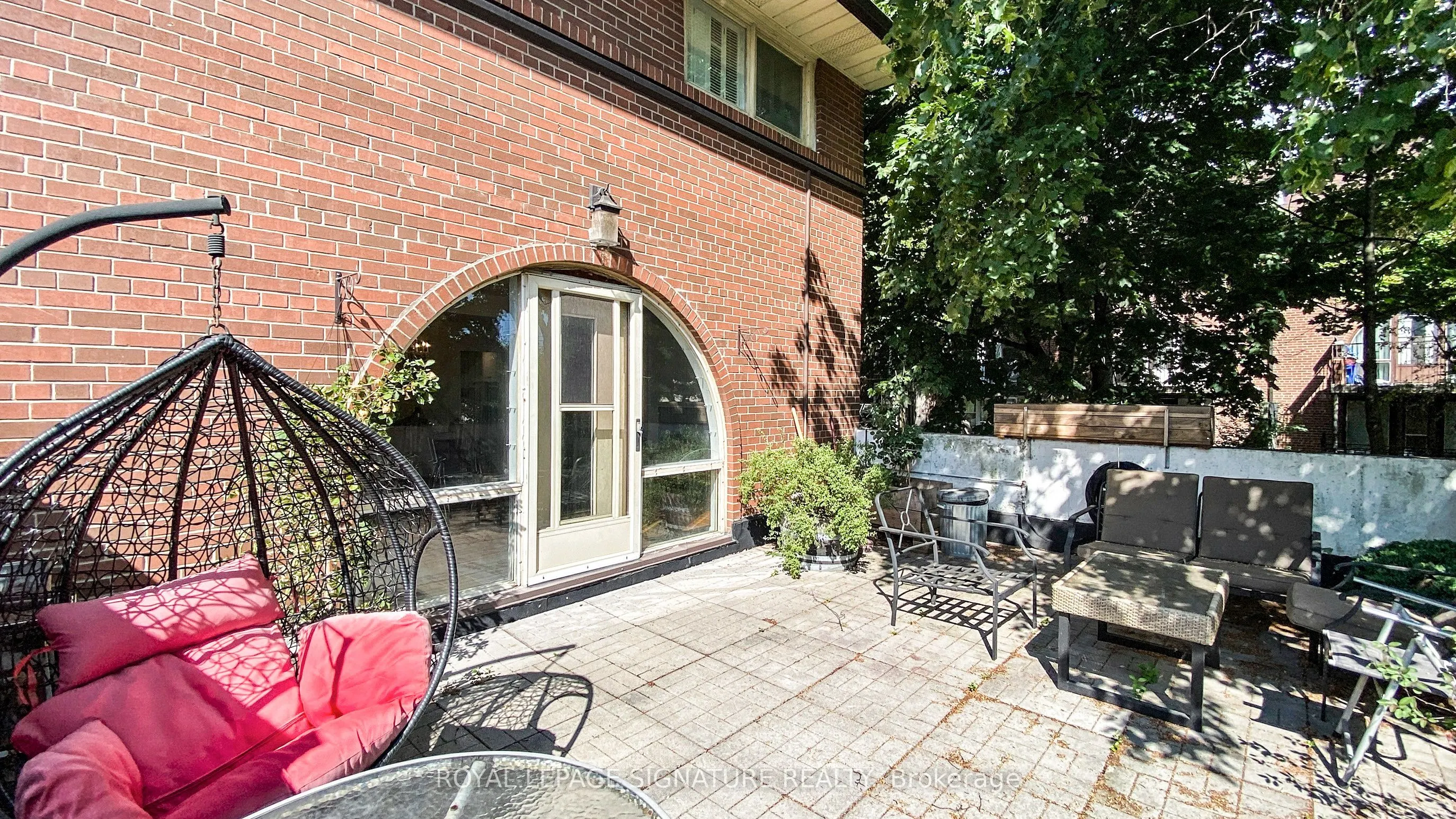 6 Esterbrooke Avenue, #76