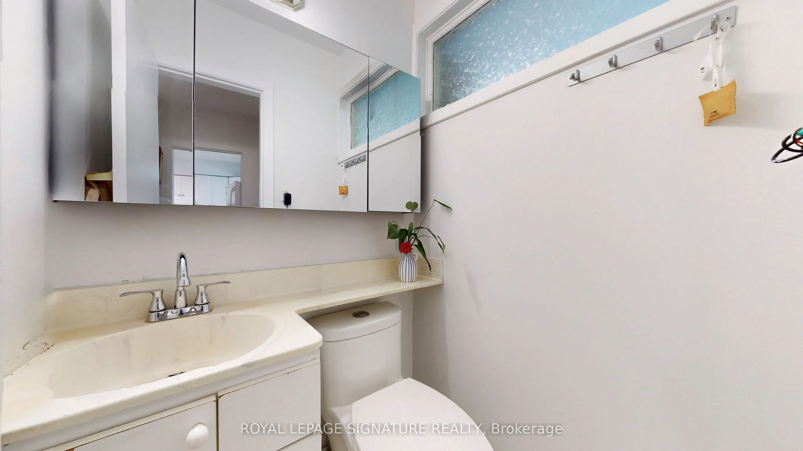 6 Esterbrooke Avenue, #76