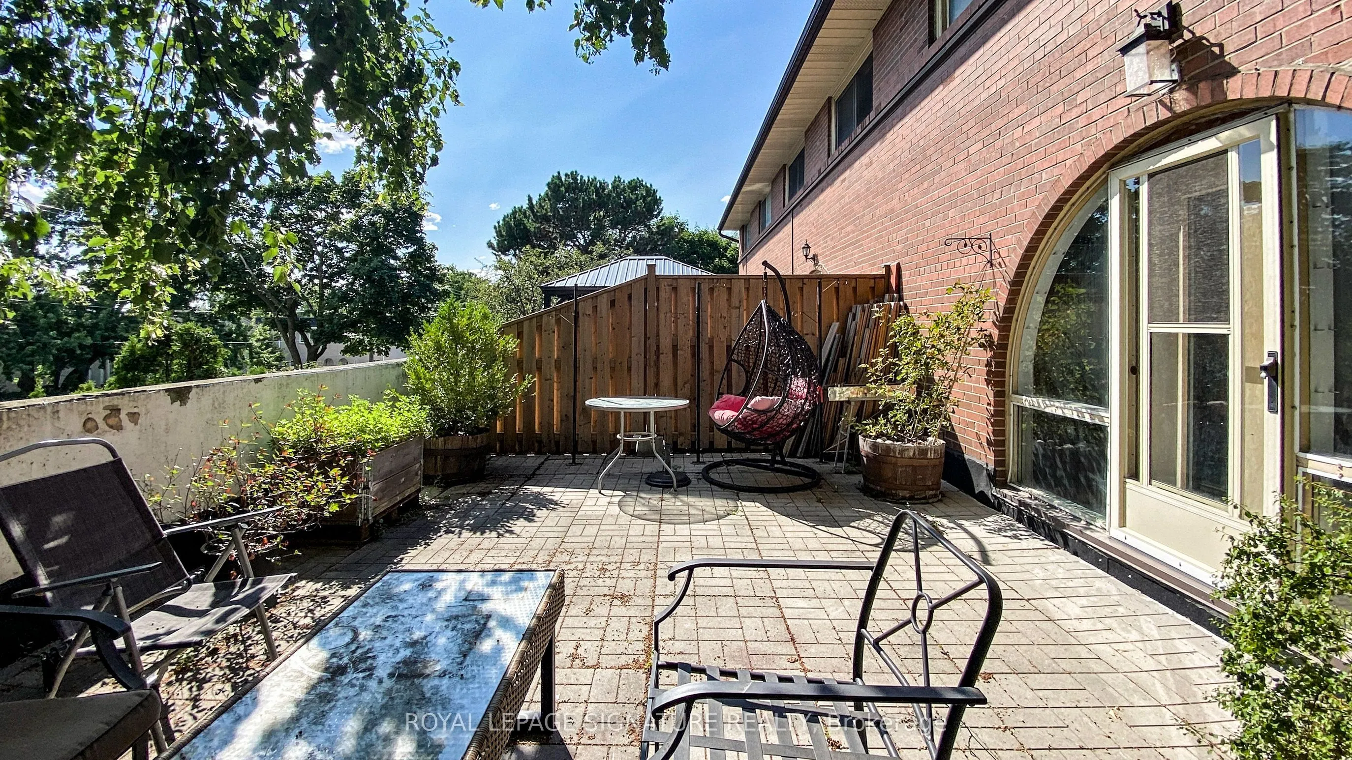 6 Esterbrooke Avenue, #76