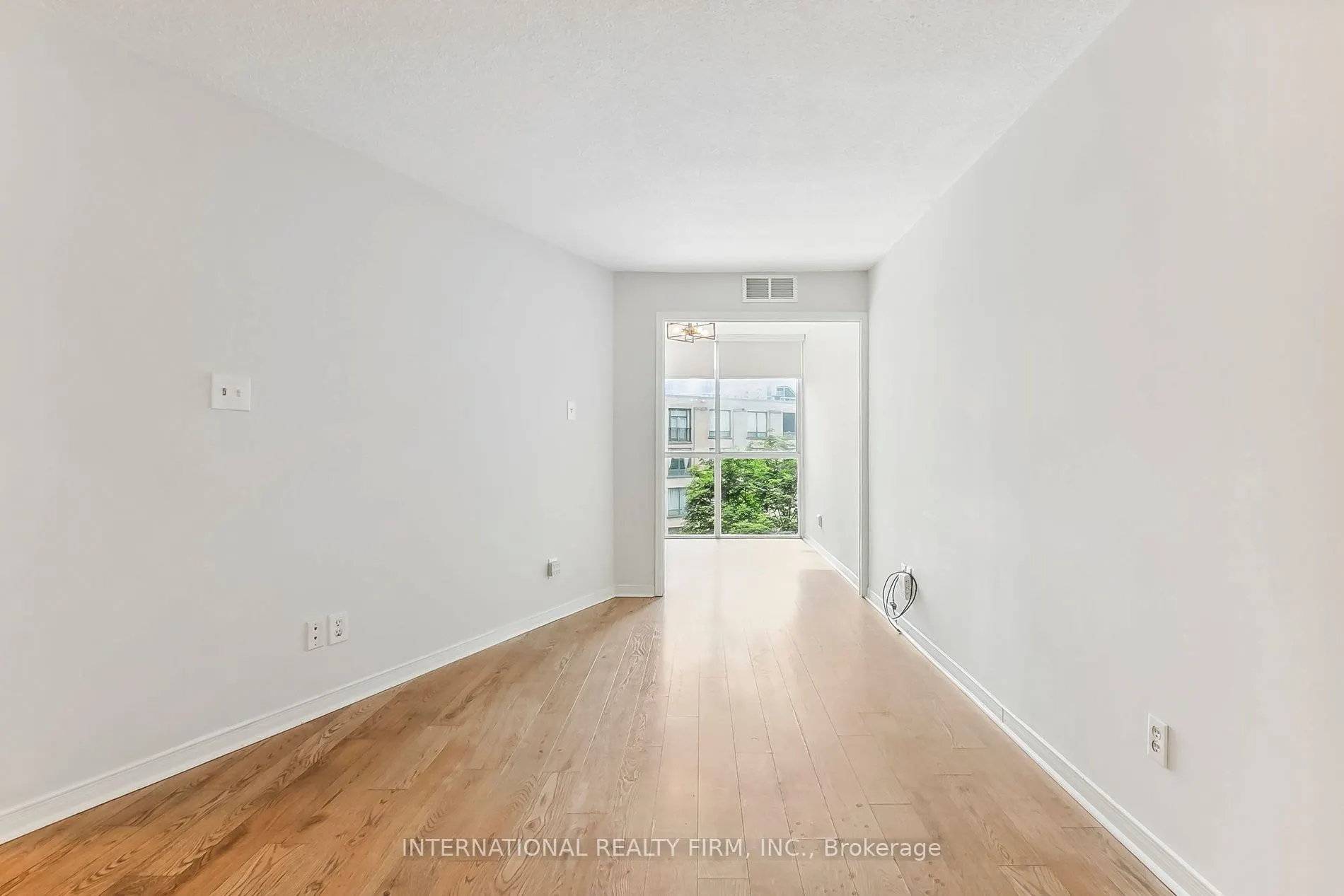801 King Street W, #628