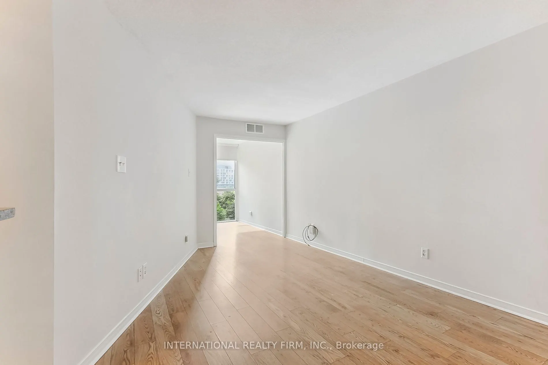 801 King Street W, #628