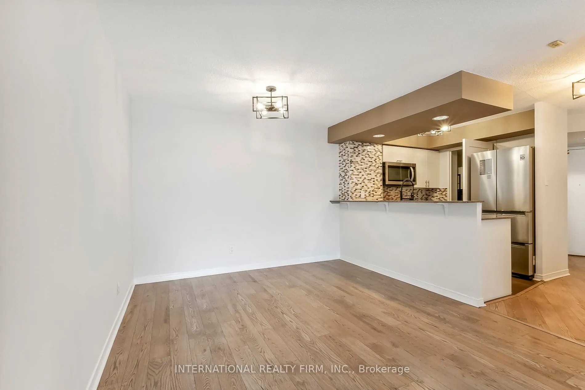 801 King Street W, #628