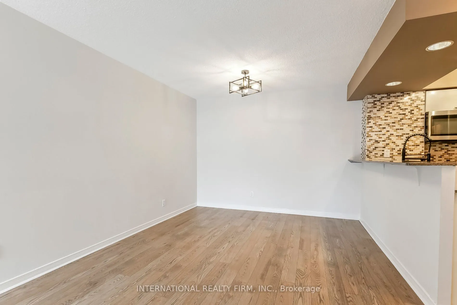 801 King Street W, #628