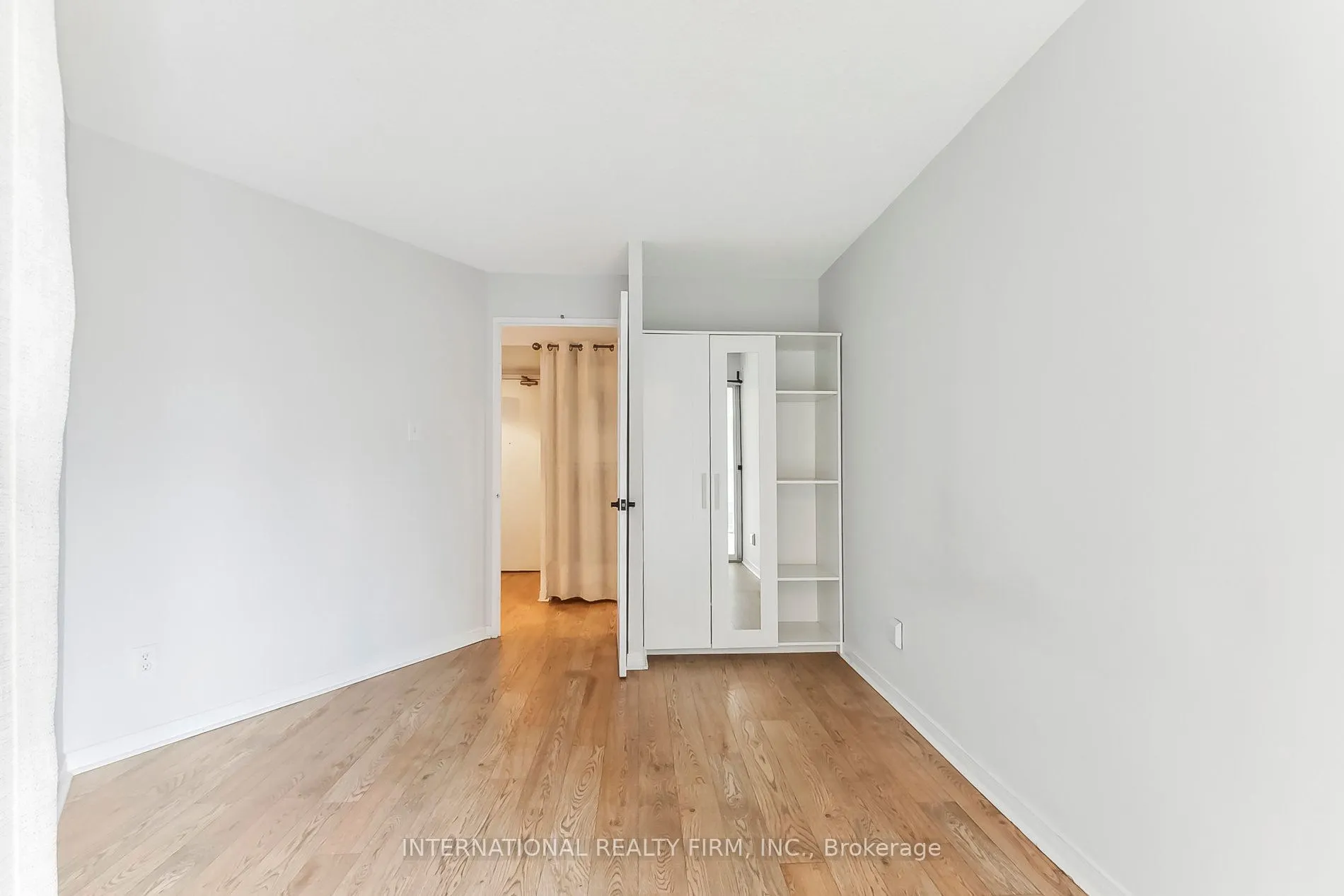 801 King Street W, #628