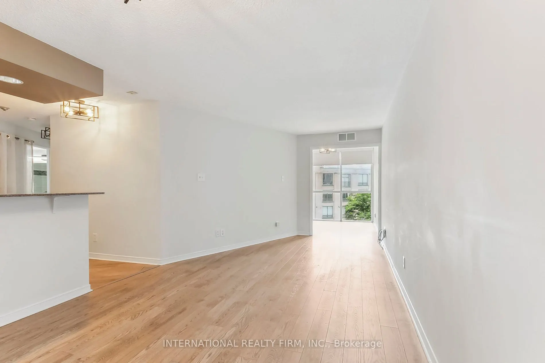 801 King Street W, #628