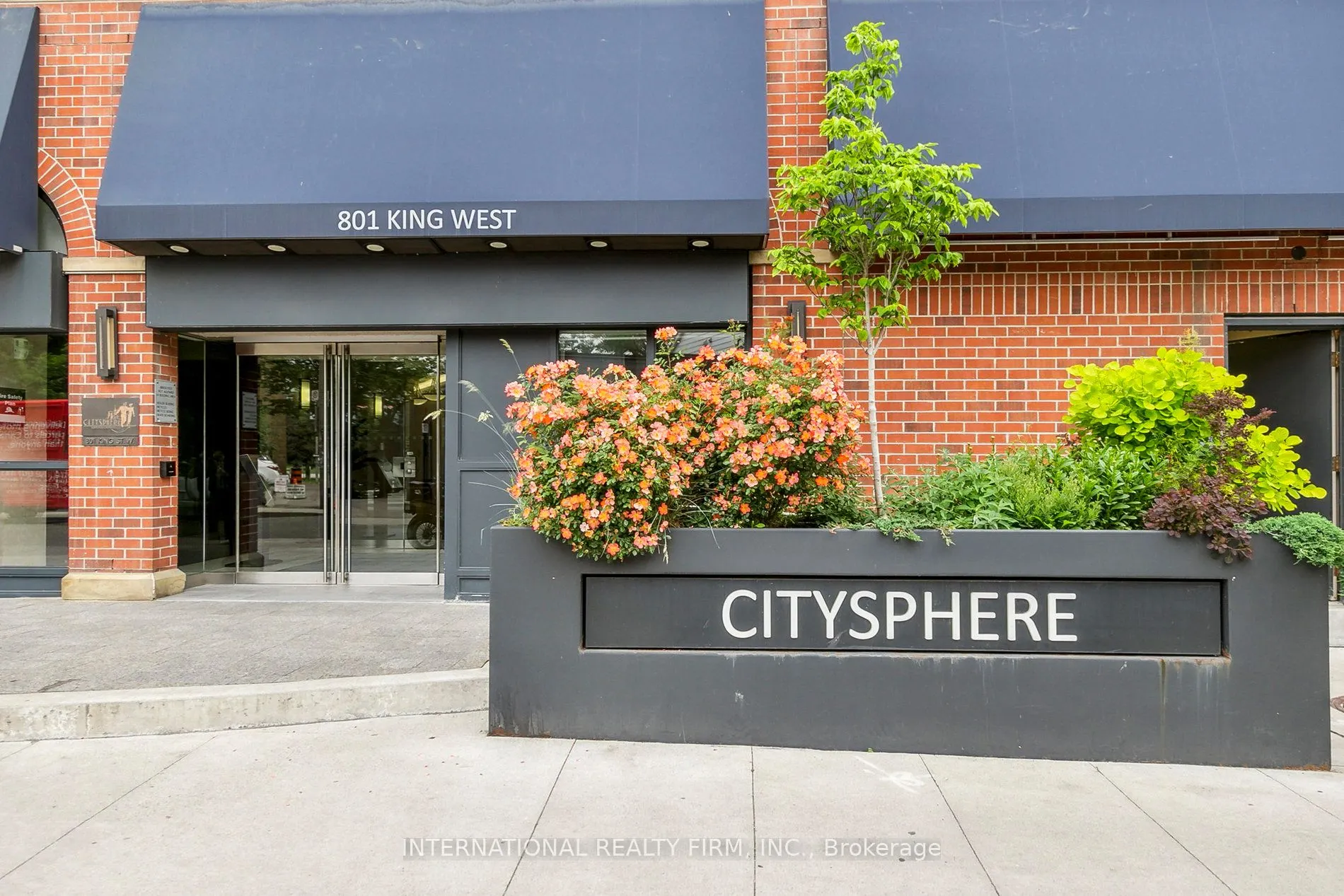 801 King Street W, #628
