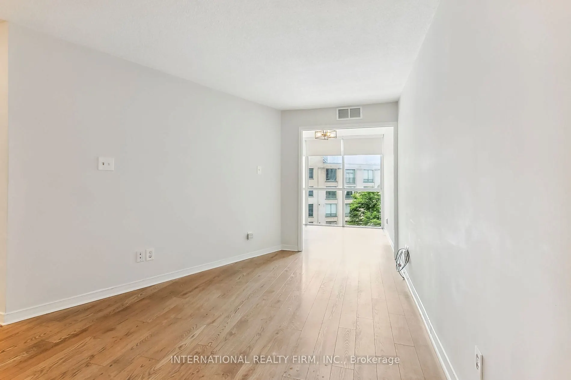 801 King Street W, #628