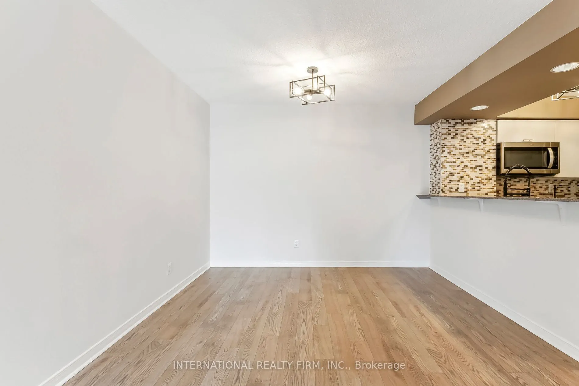 801 King Street W, #628