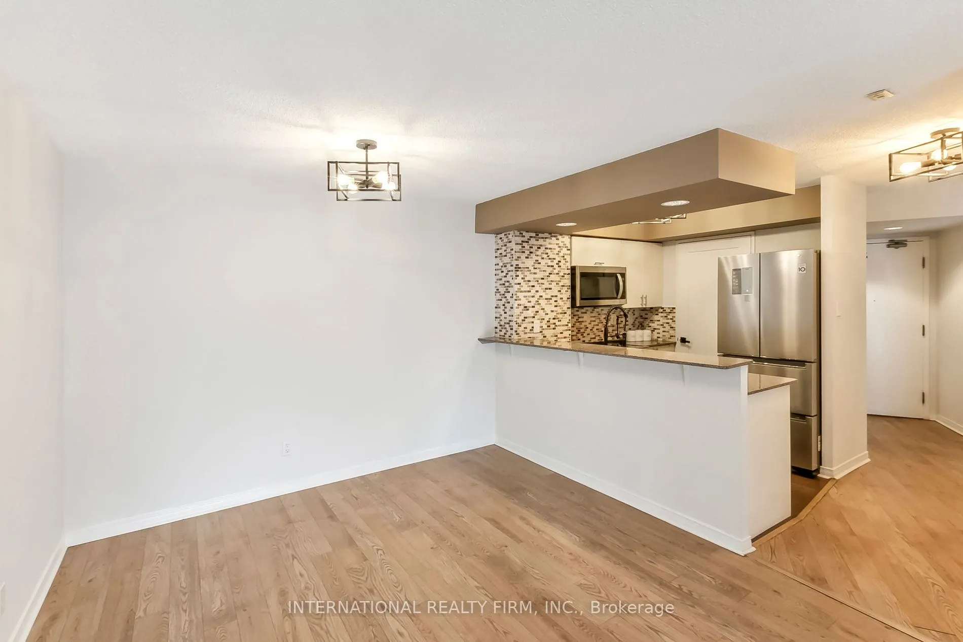 801 King Street W, #628