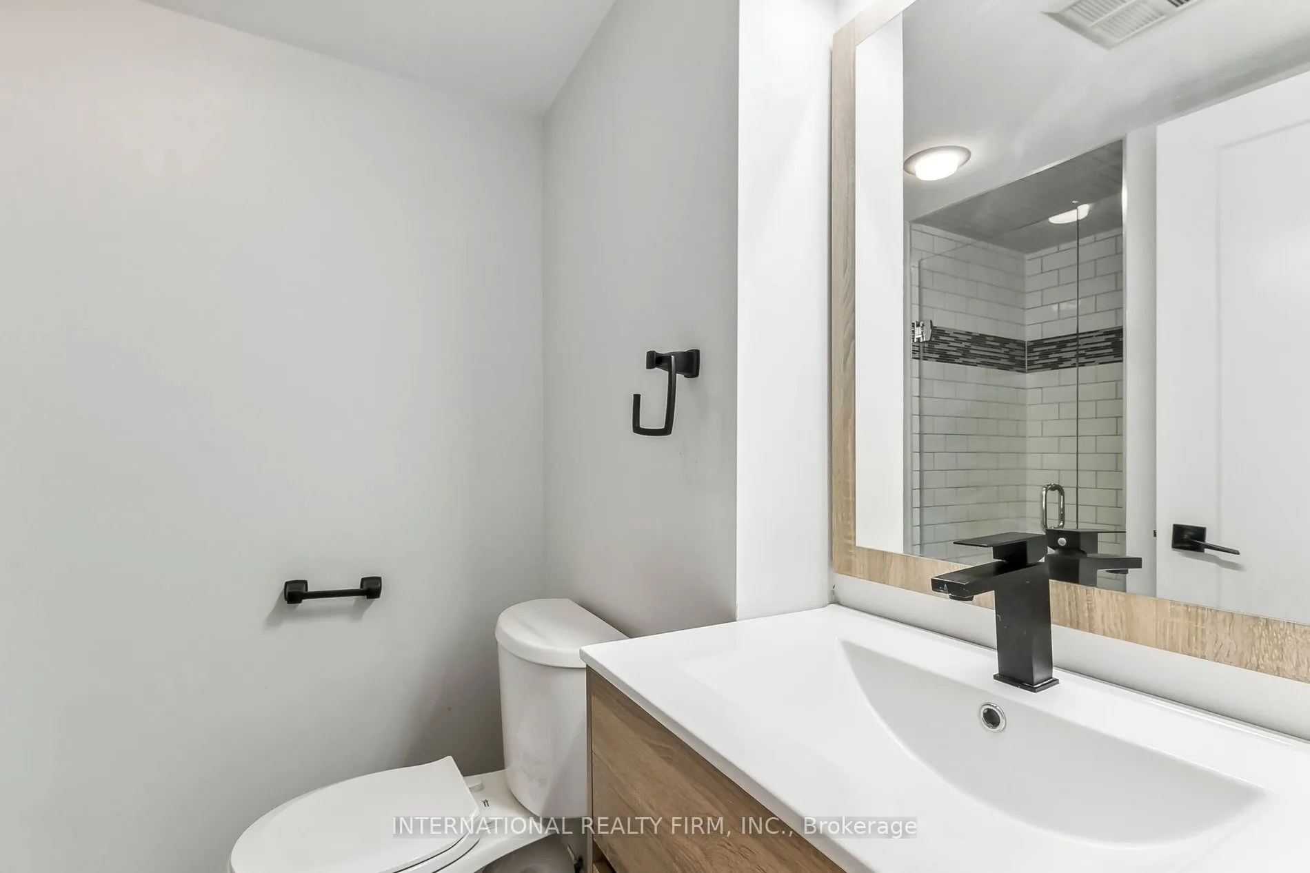 801 King Street W, #628