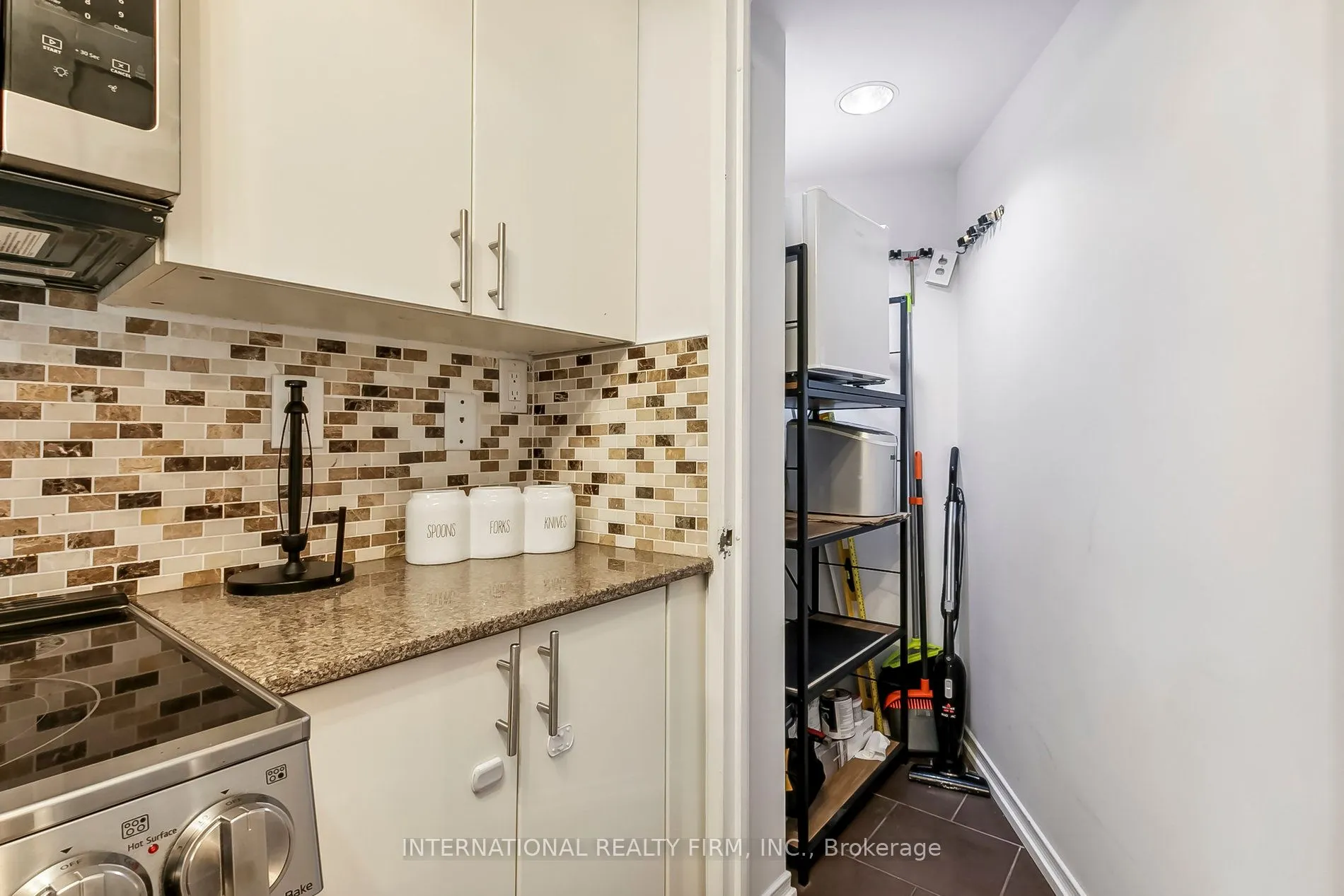 801 King Street W, #628