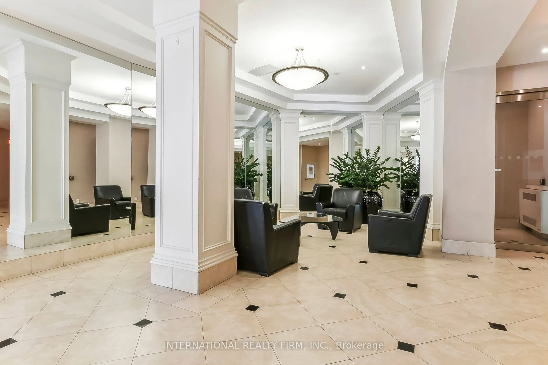 801 King Street W, #628
