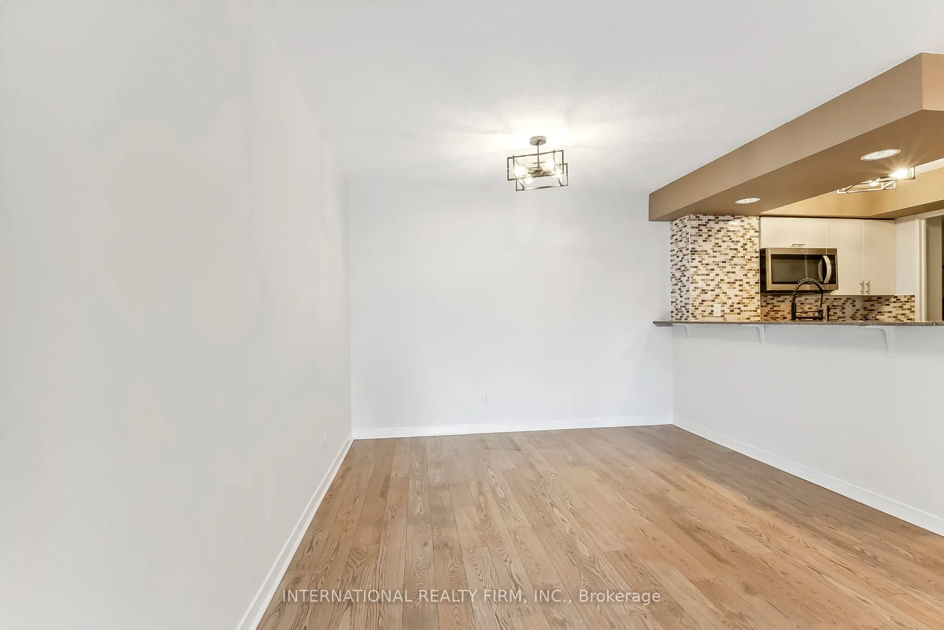 801 King Street W, #628