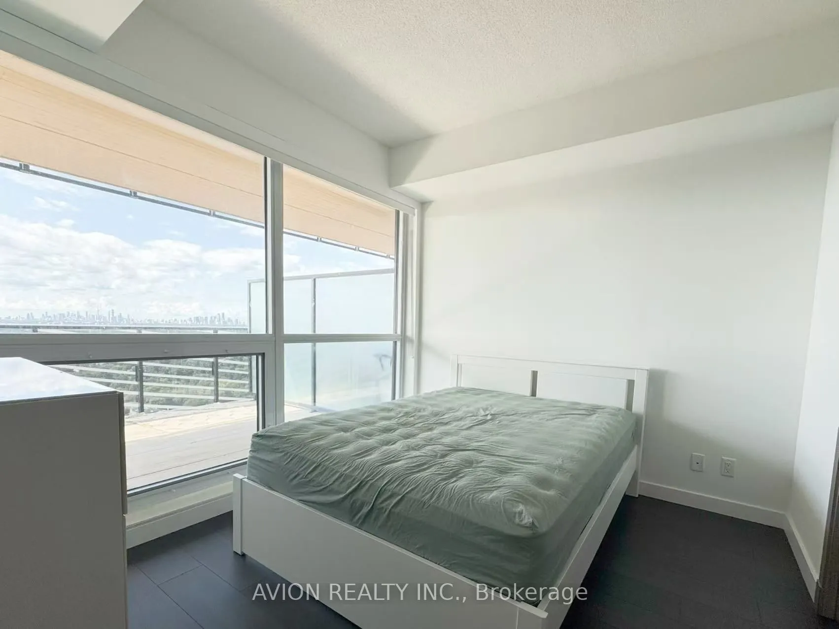27 Mcmahon Drive, #3002