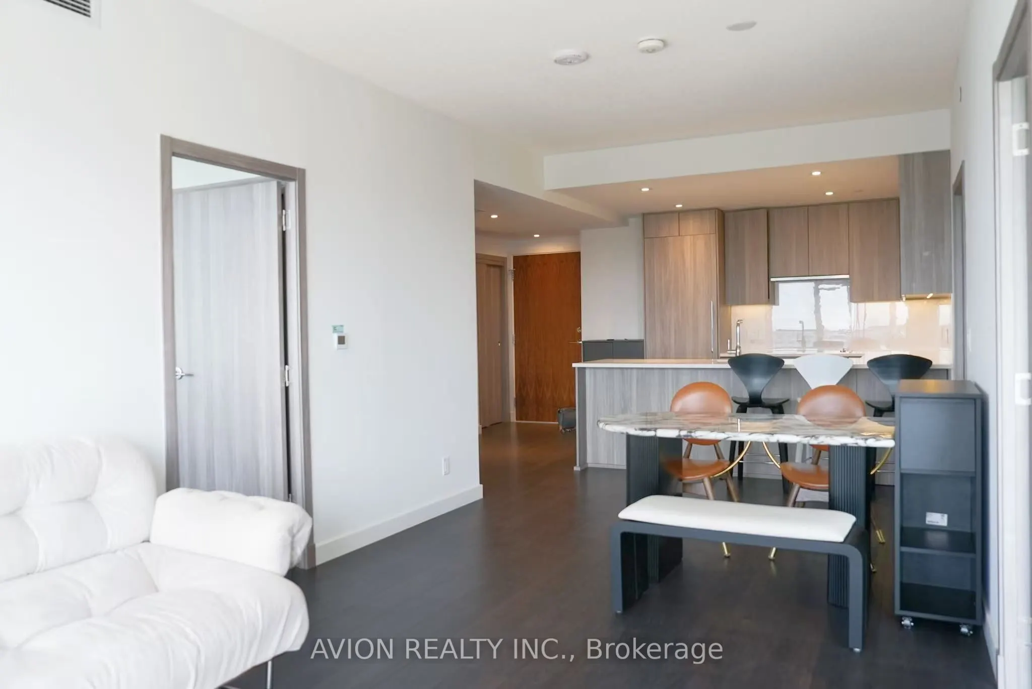 27 Mcmahon Drive, #3002