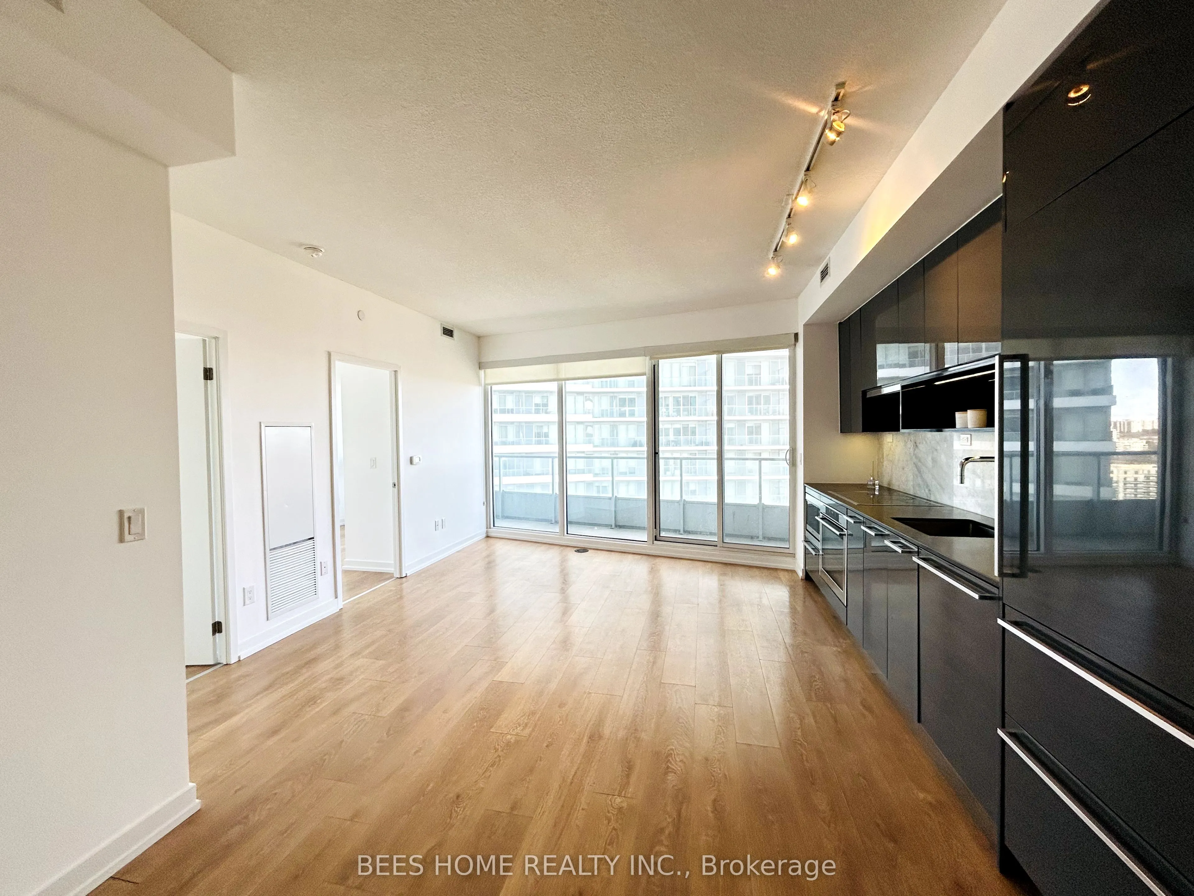 115 McMahon Drive, #1905