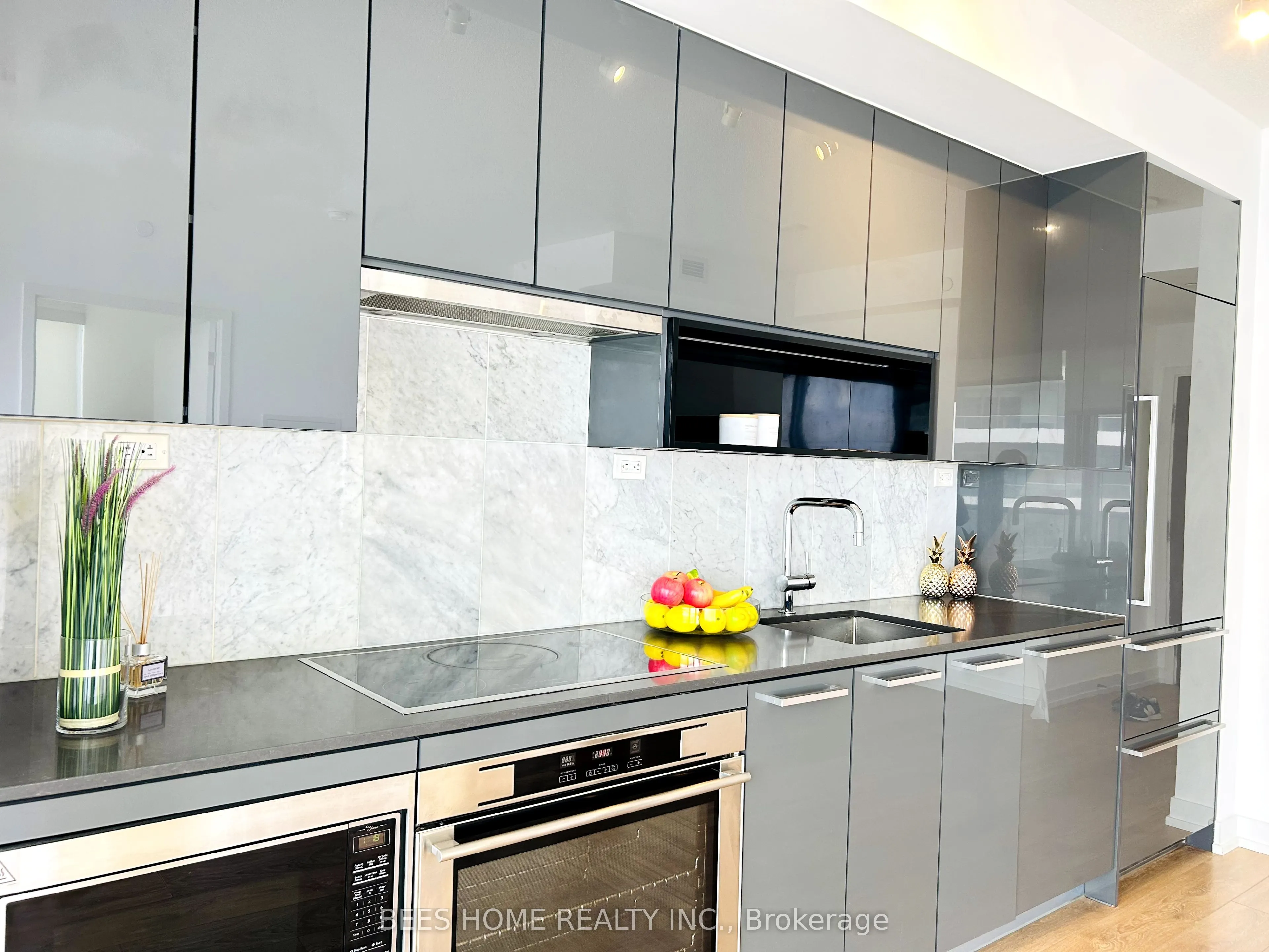 115 McMahon Drive, #1905
