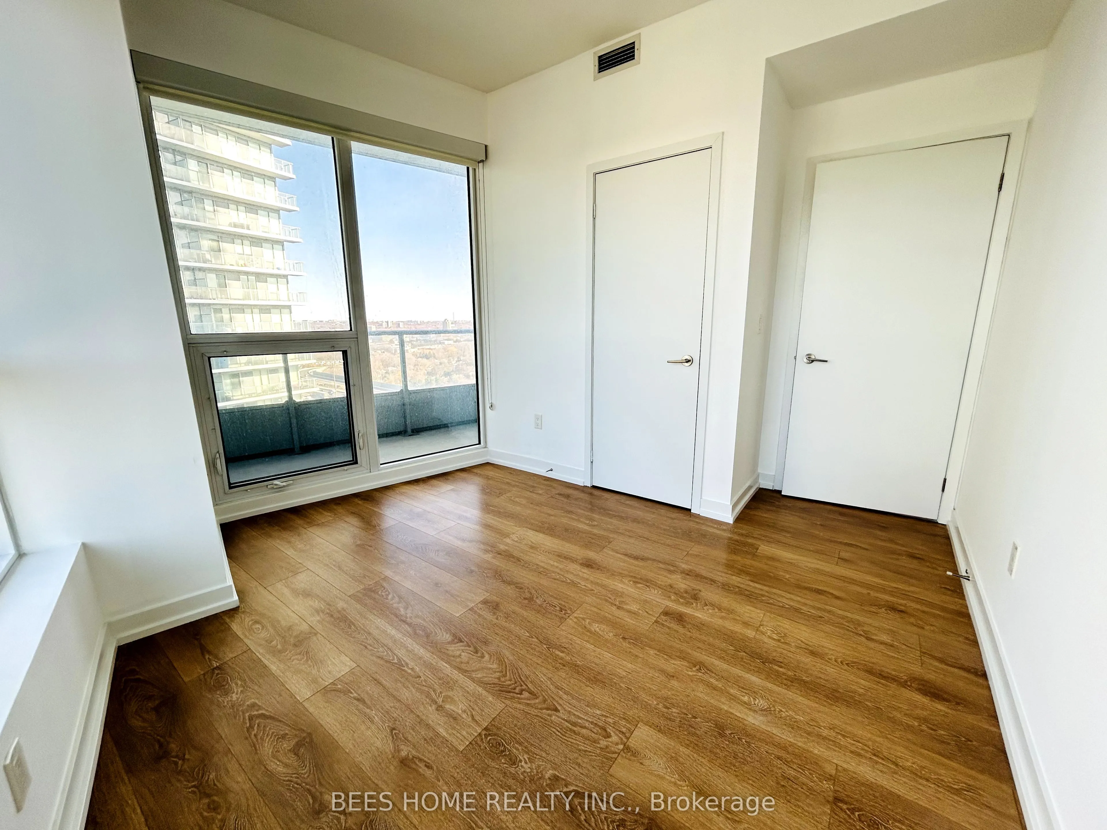 115 McMahon Drive, #1905
