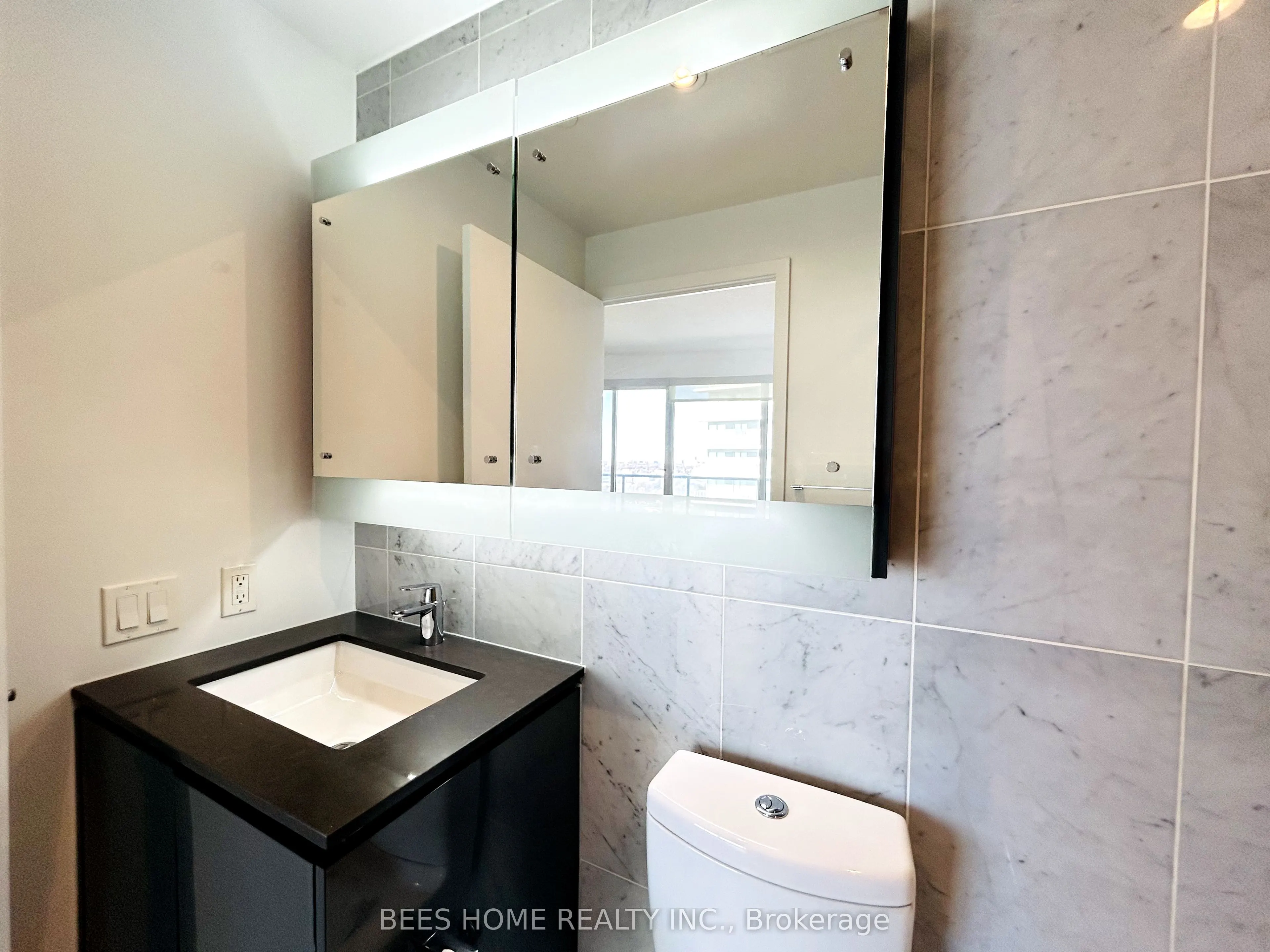 115 McMahon Drive, #1905