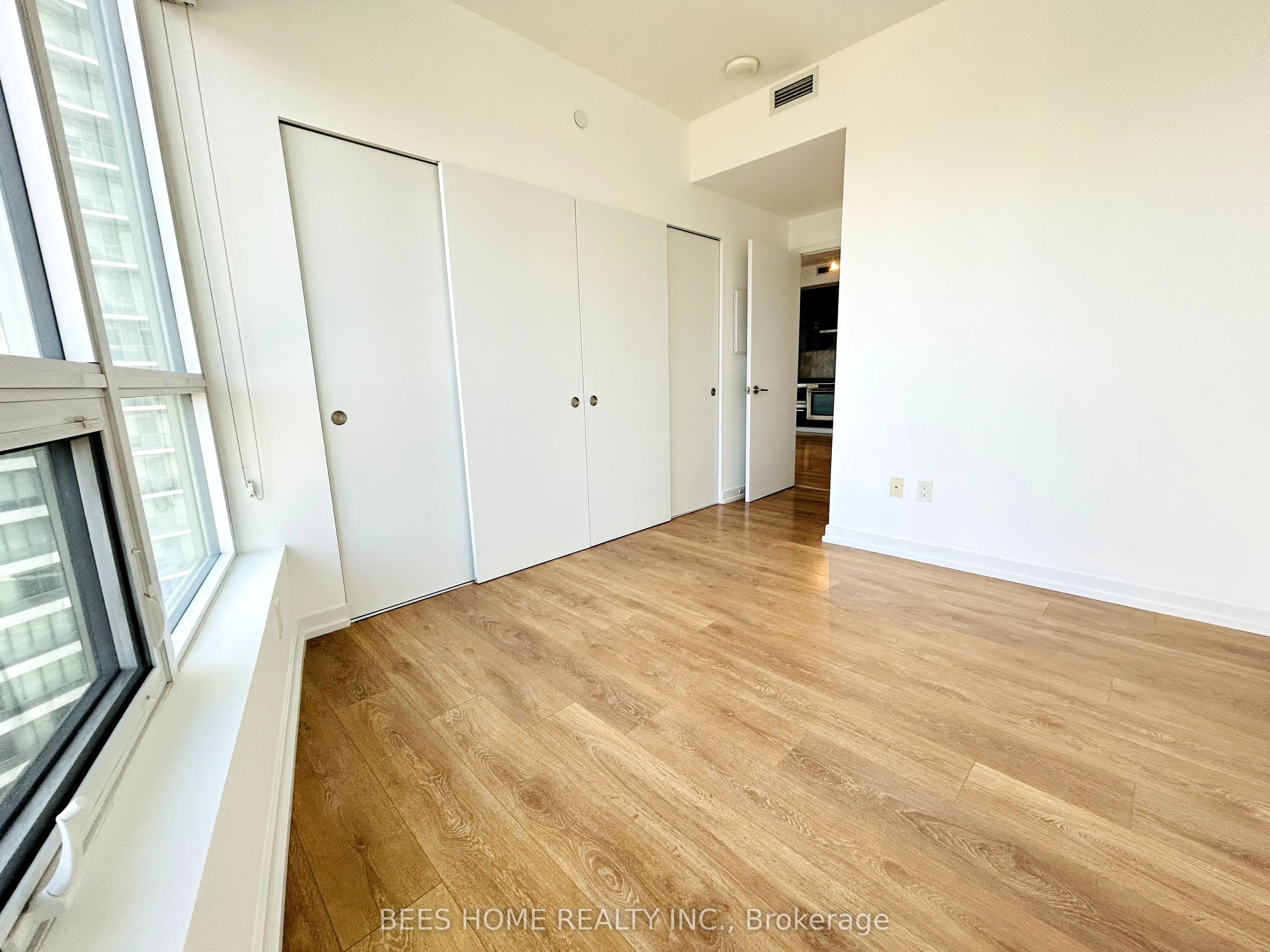 115 McMahon Drive, #1905