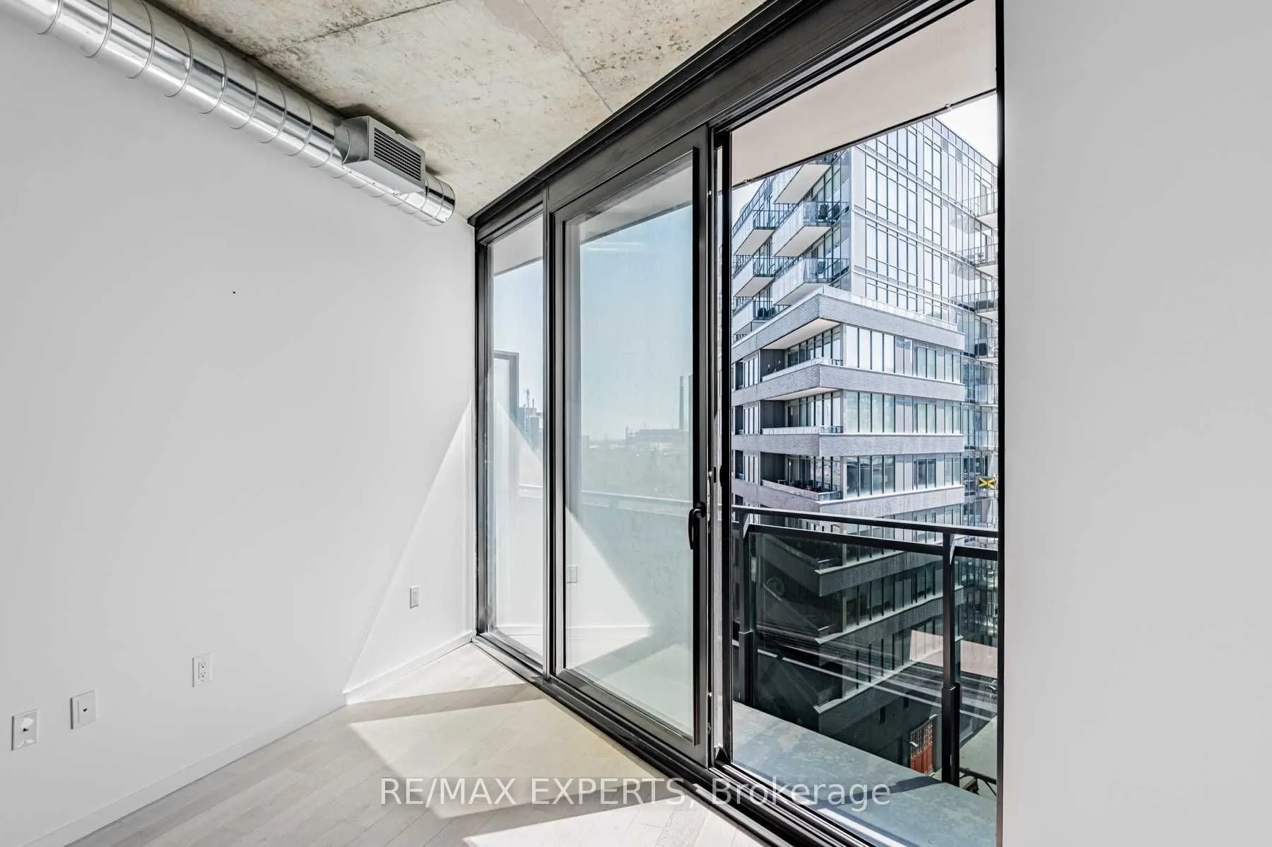 21 Lawren Harris Square, #602