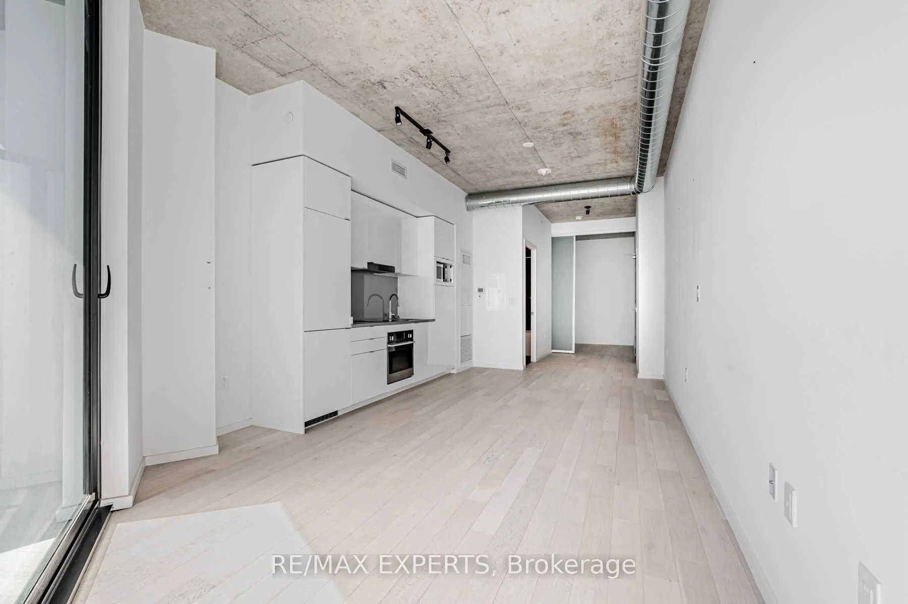 21 Lawren Harris Square, #602