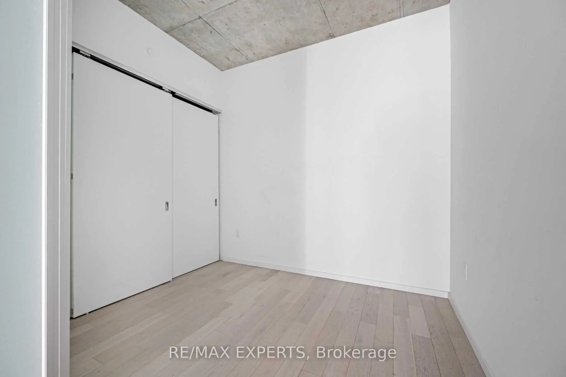 21 Lawren Harris Square, #602